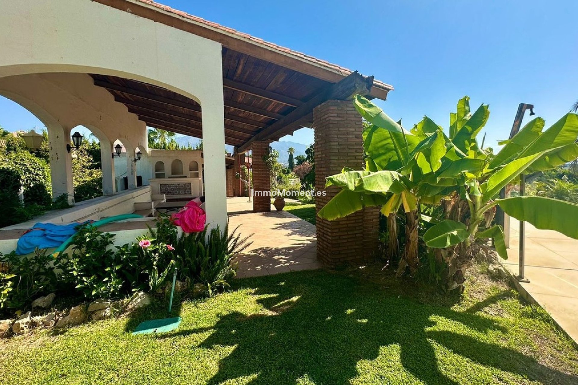 Resale - Villa - Marbella - Nueva Andalucía