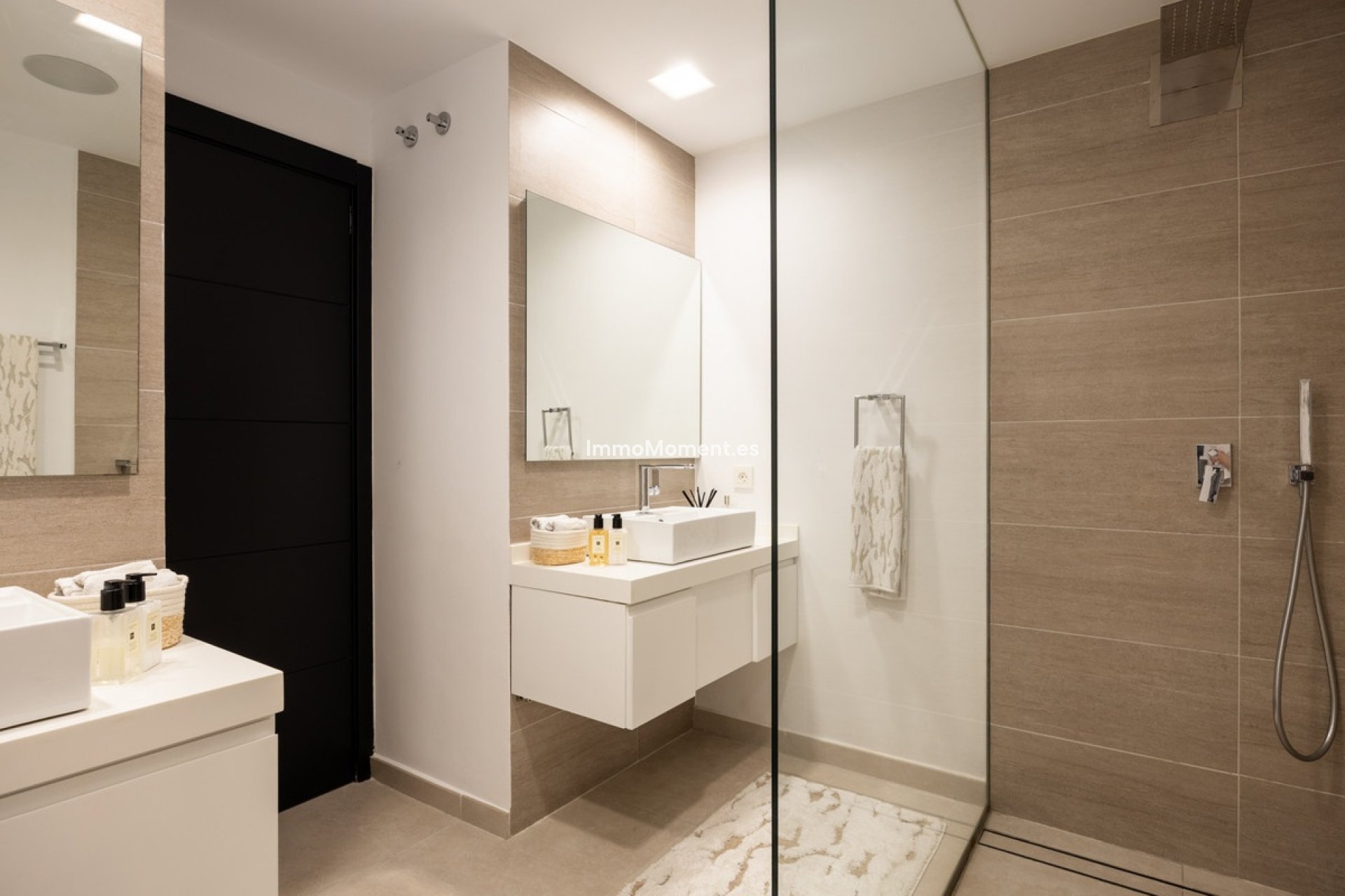 Resale - Villa - Marbella - Nueva Andalucía