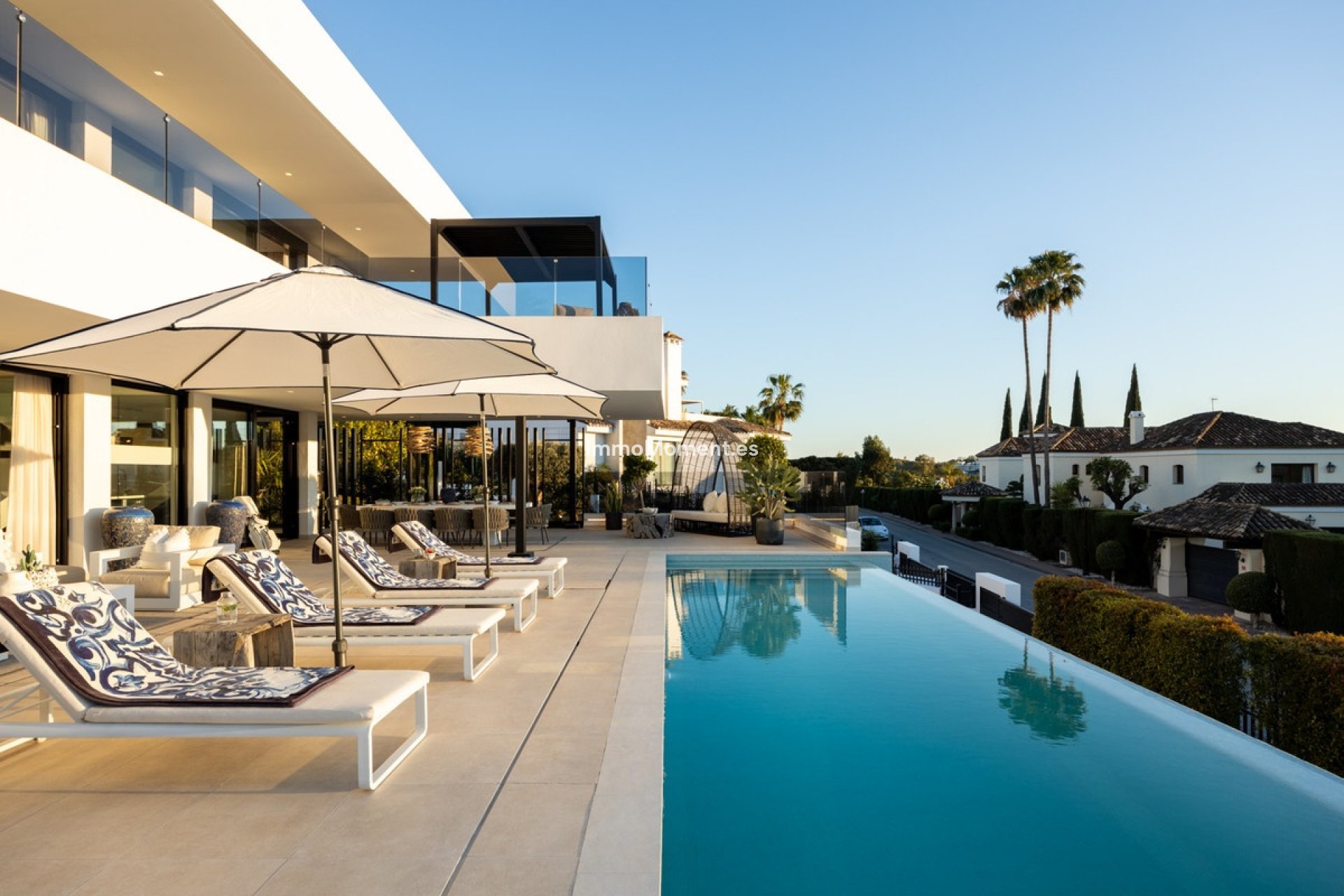 Resale - Villa - Marbella - Nueva Andalucía