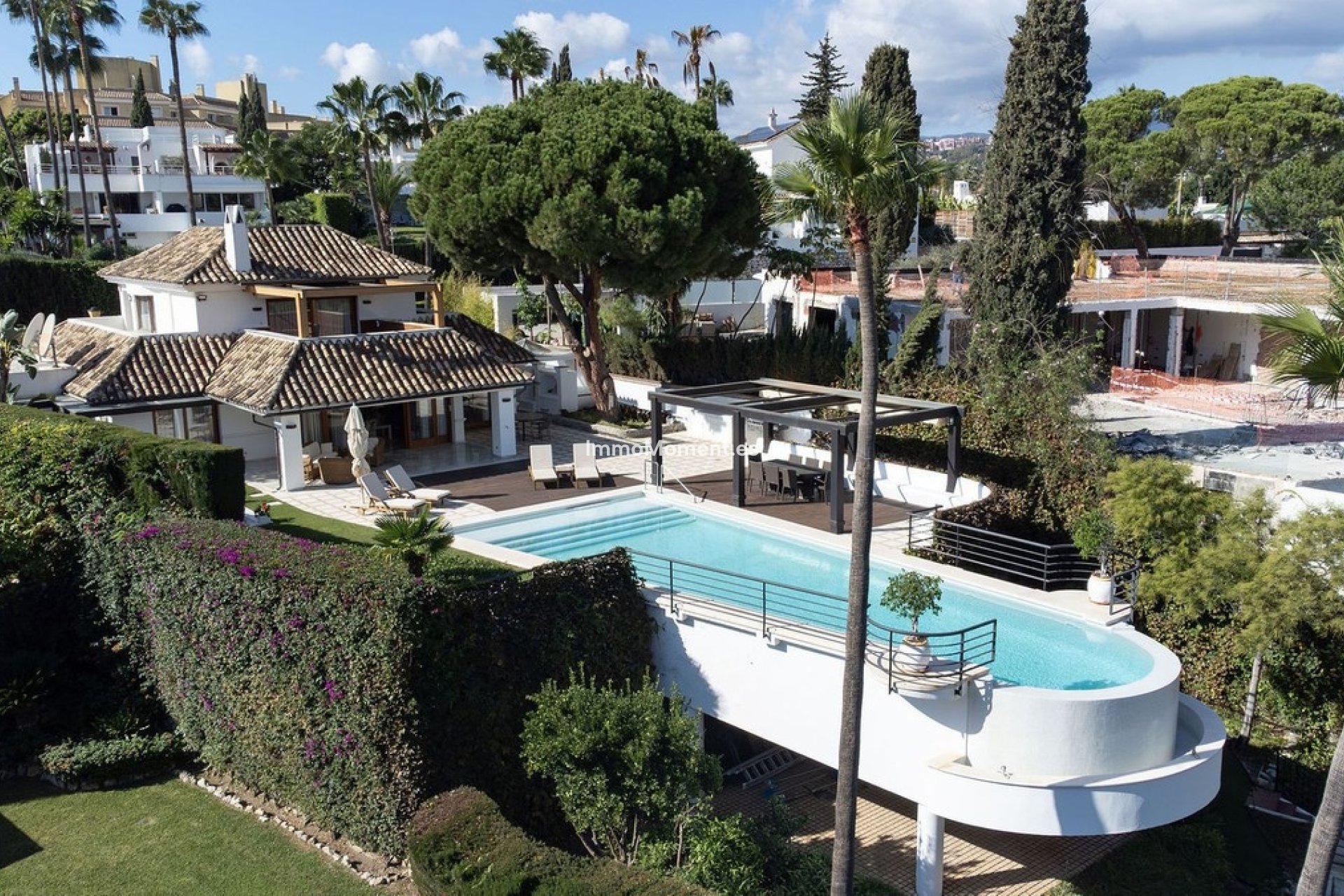 Resale - Villa - Marbella - Nueva Andalucía