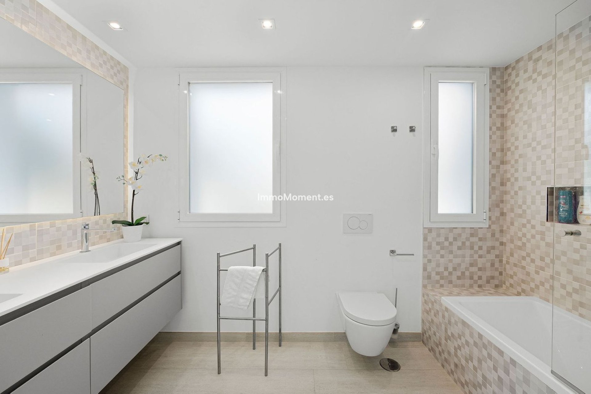 Resale - Villa - Marbella - Nueva Andalucía