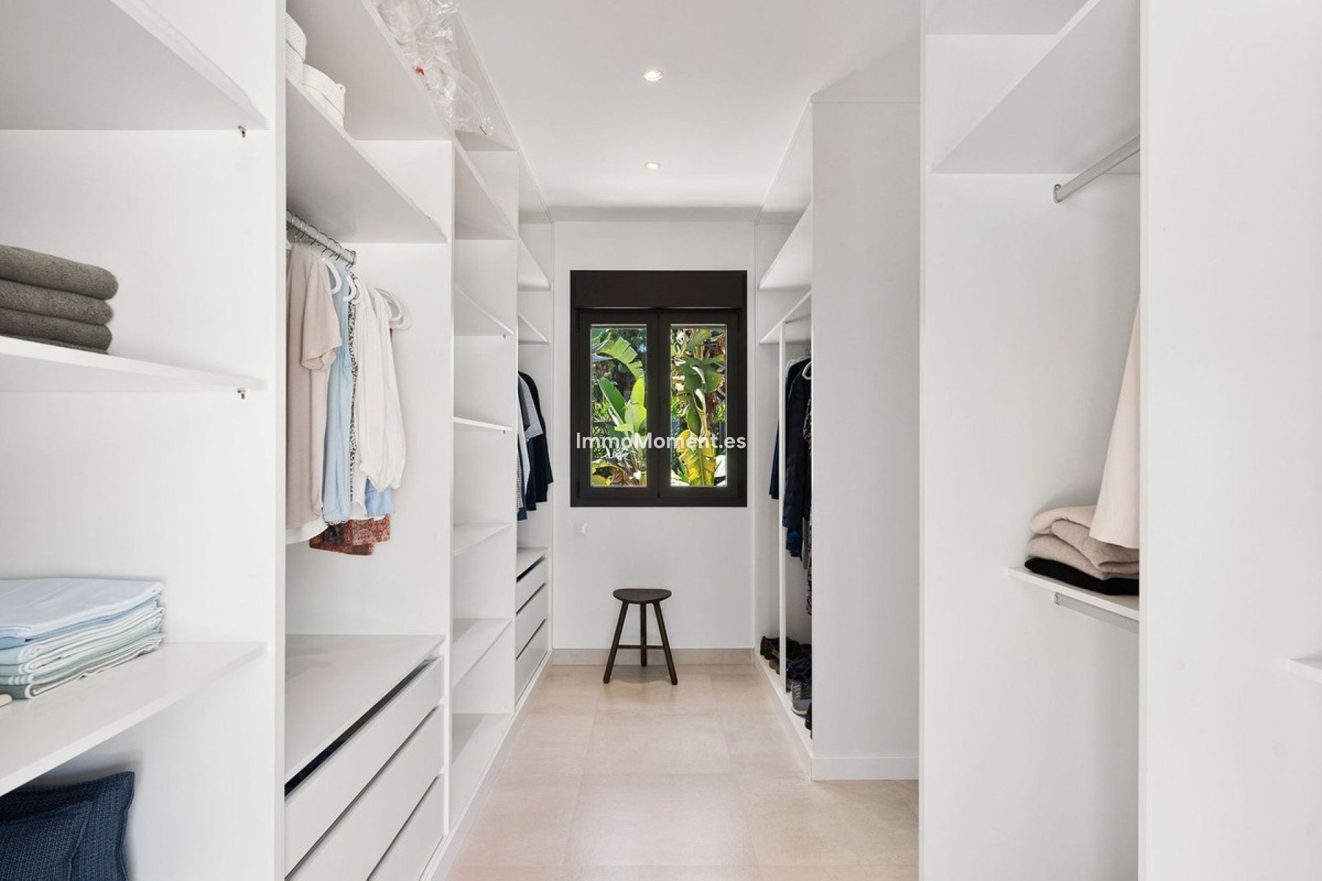 Resale - Villa - Marbella - Nueva Andalucía