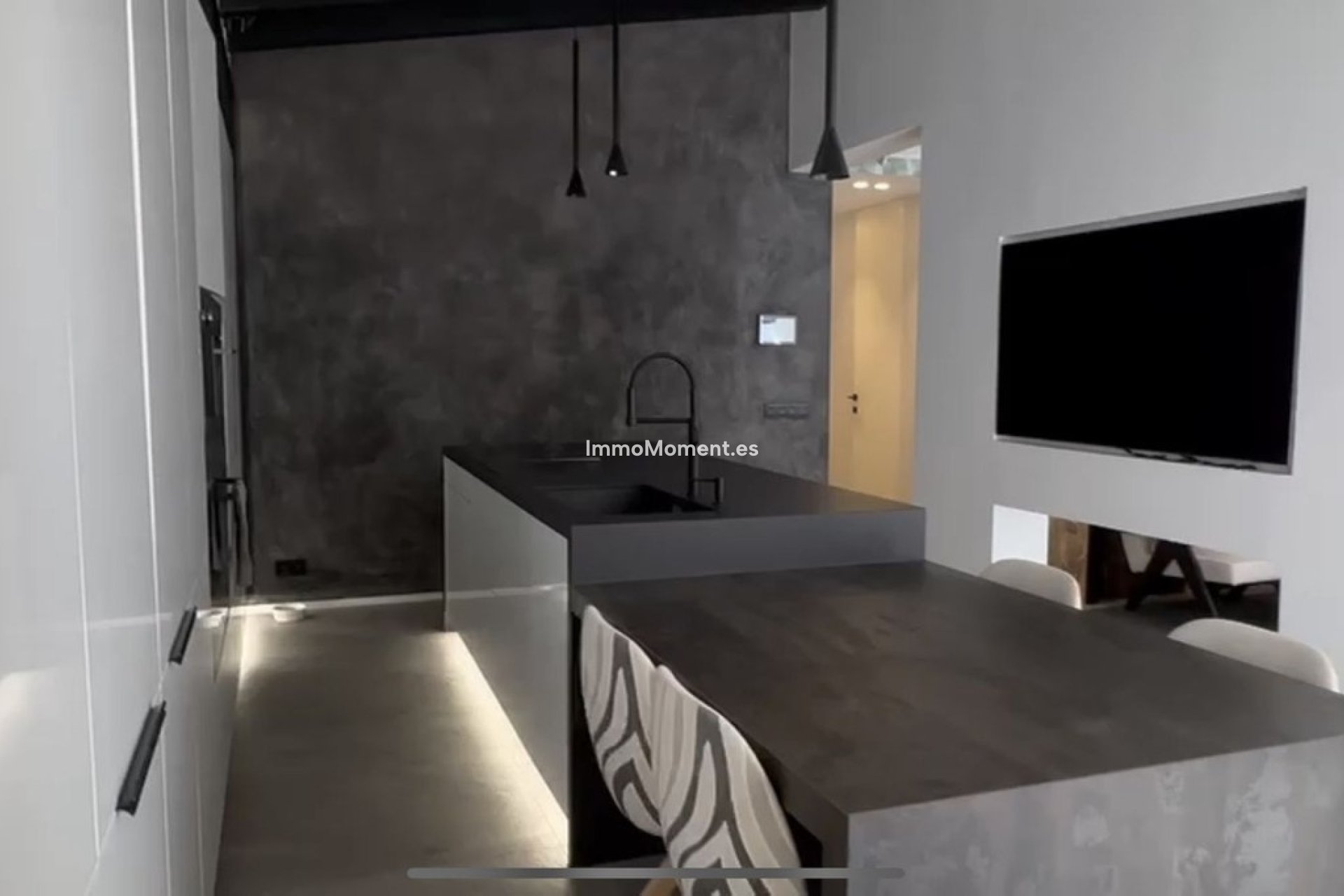 Resale - Villa - Marbella - Nueva Andalucía