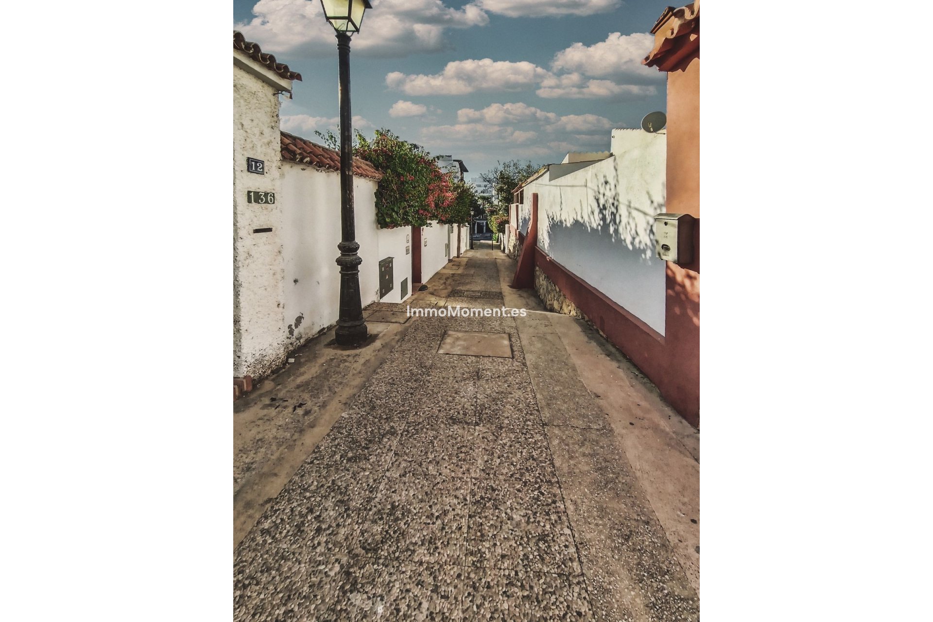 Resale - Villa - Marbella - Nueva Andalucía