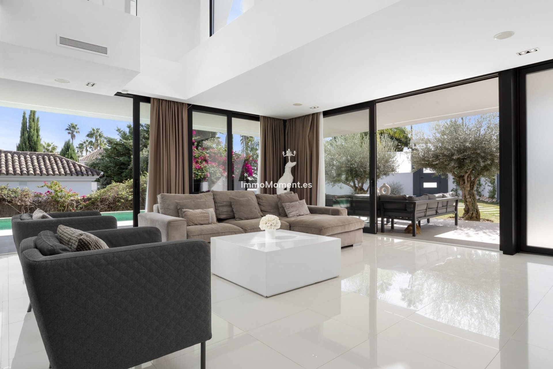 Resale - Villa - Marbella - Nueva Andalucía
