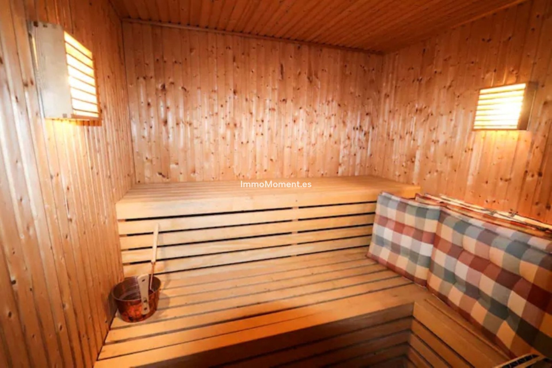 Resale - Villa - Marbella - Nueva Andalucía