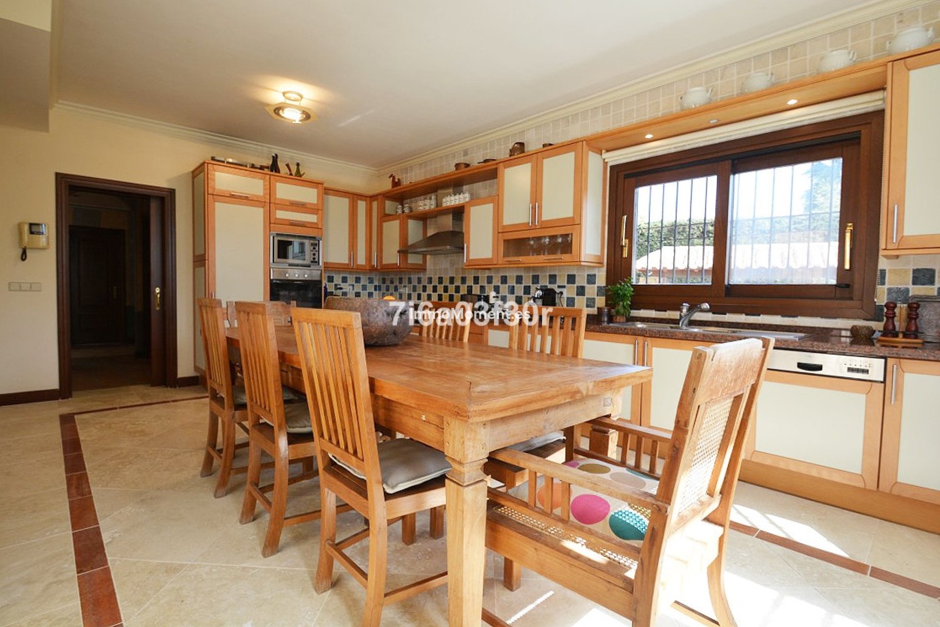 Resale - Villa - Marbella - Nueva Andalucía