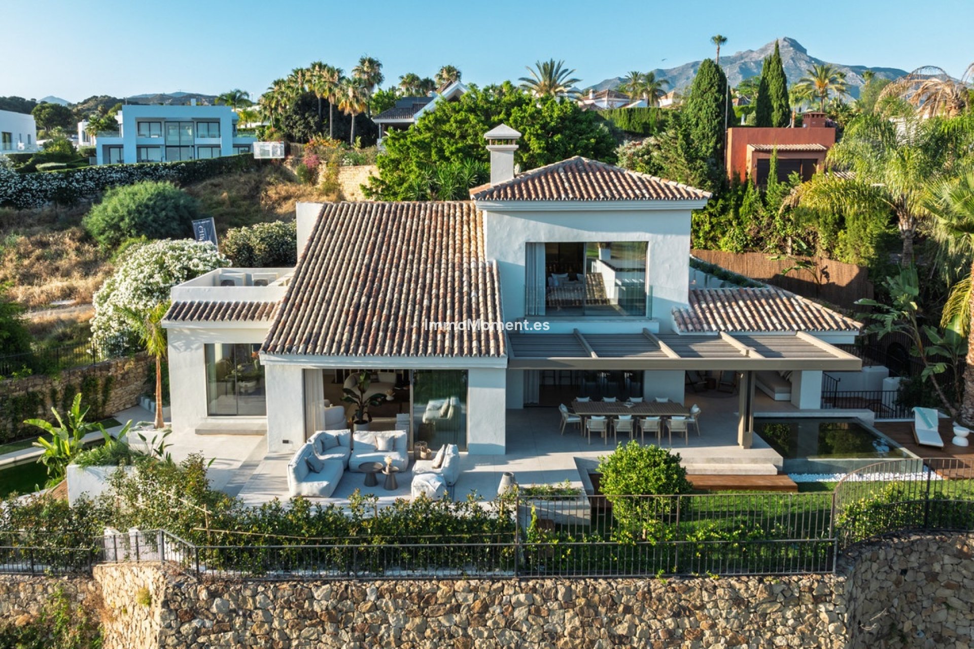 Resale - Villa - Marbella - Nueva Andalucía