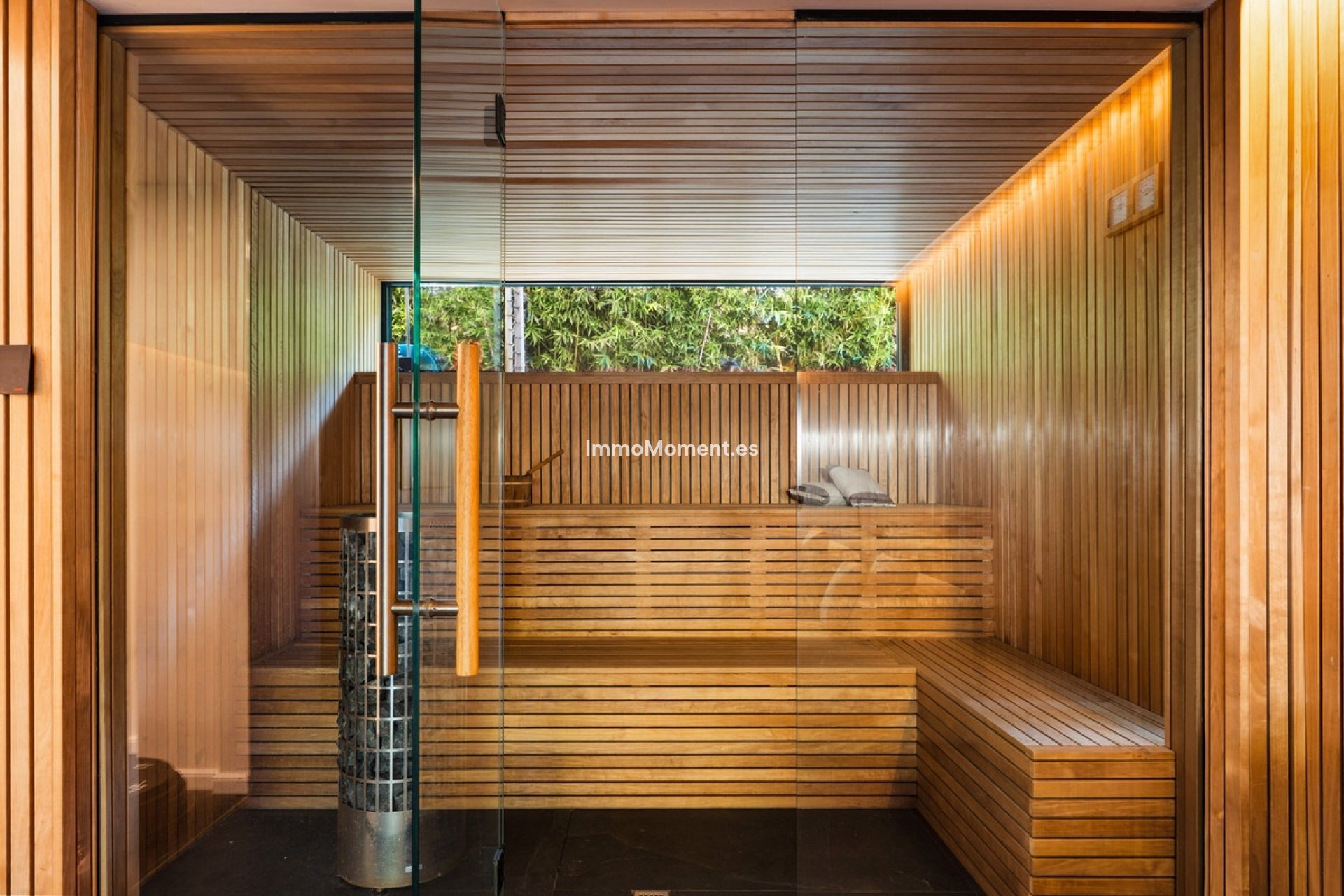 Resale - Villa - Marbella - Nueva Andalucía