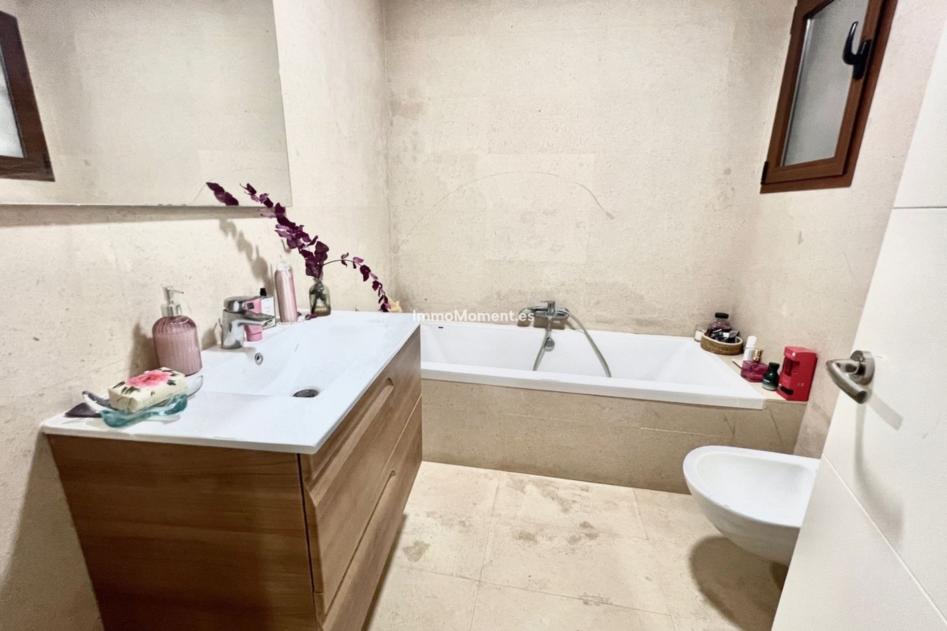 Resale - Villa - Marbella - Nueva Andalucía