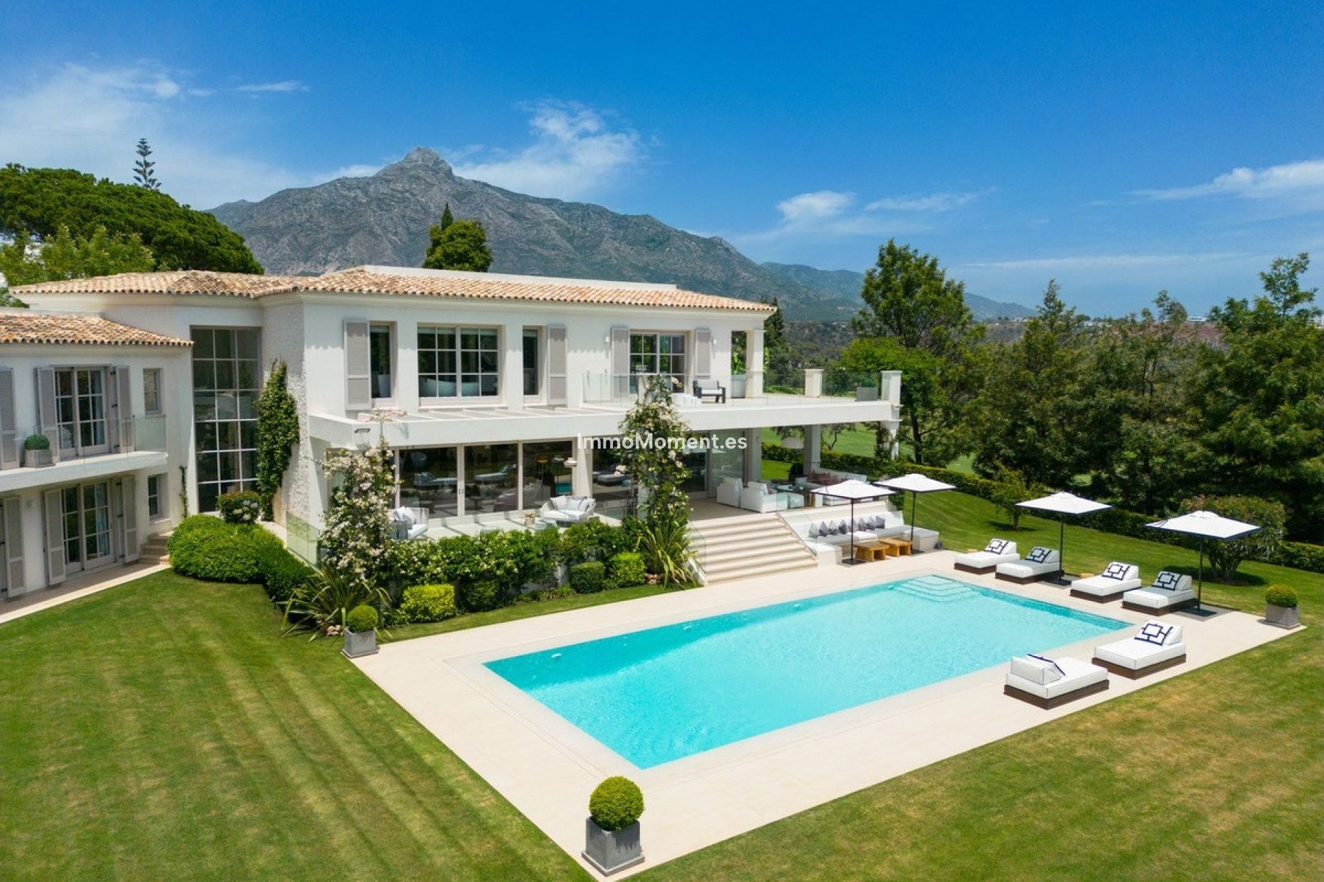 Resale - Villa - Marbella - Nueva Andalucía