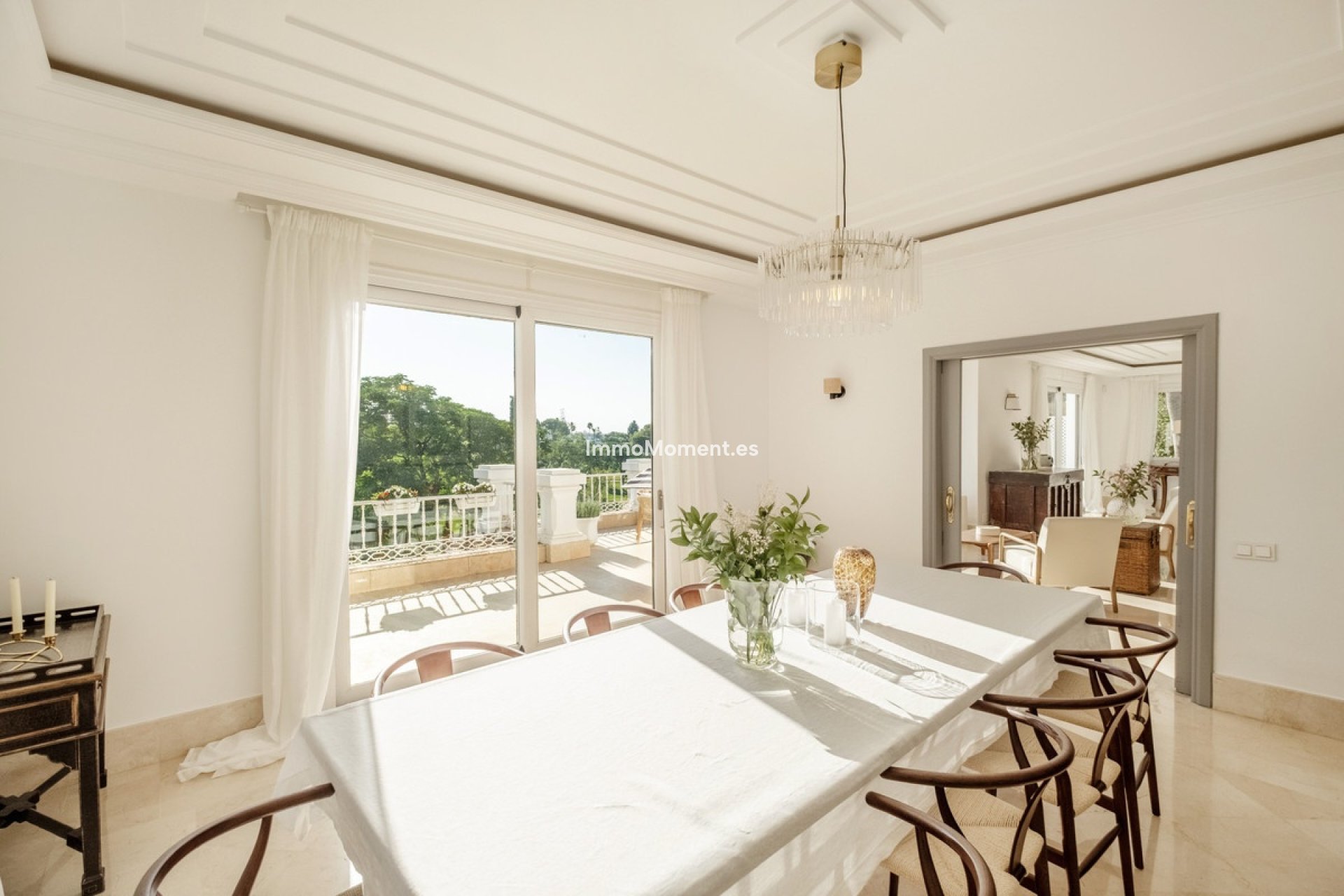 Resale - Villa - Marbella - Nueva Andalucía