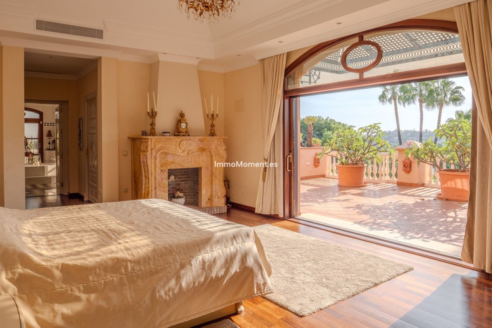Resale - Villa - Marbella - Nueva Andalucía