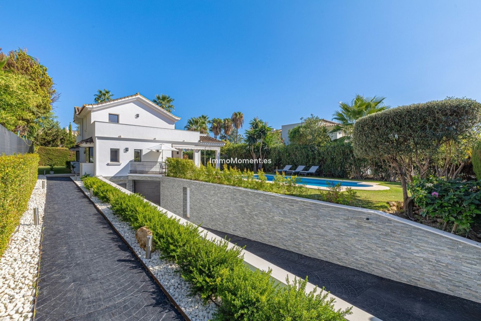 Resale - Villa - Marbella - Nueva Andalucía
