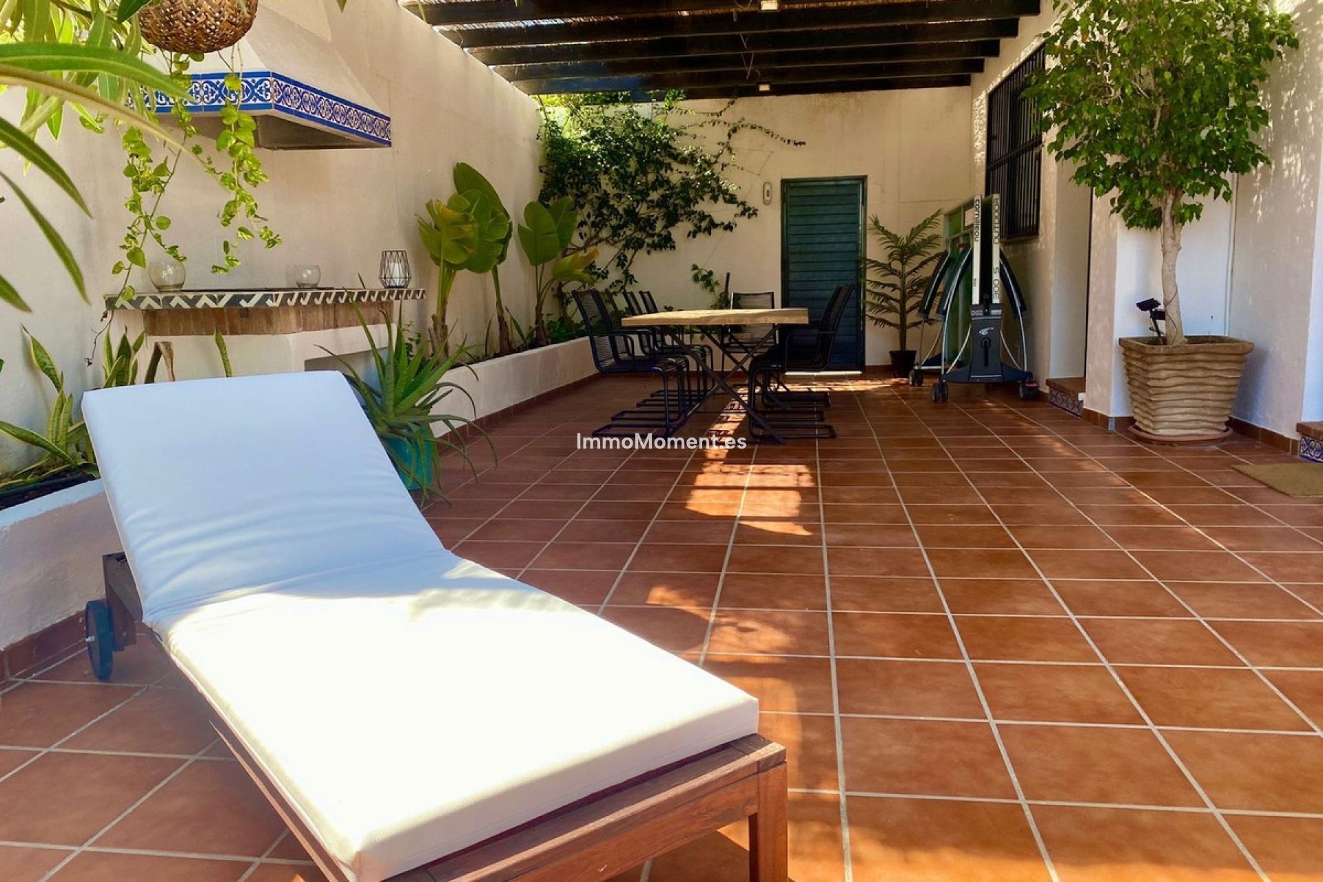 Resale - Villa - Marbella - Nueva Andalucía