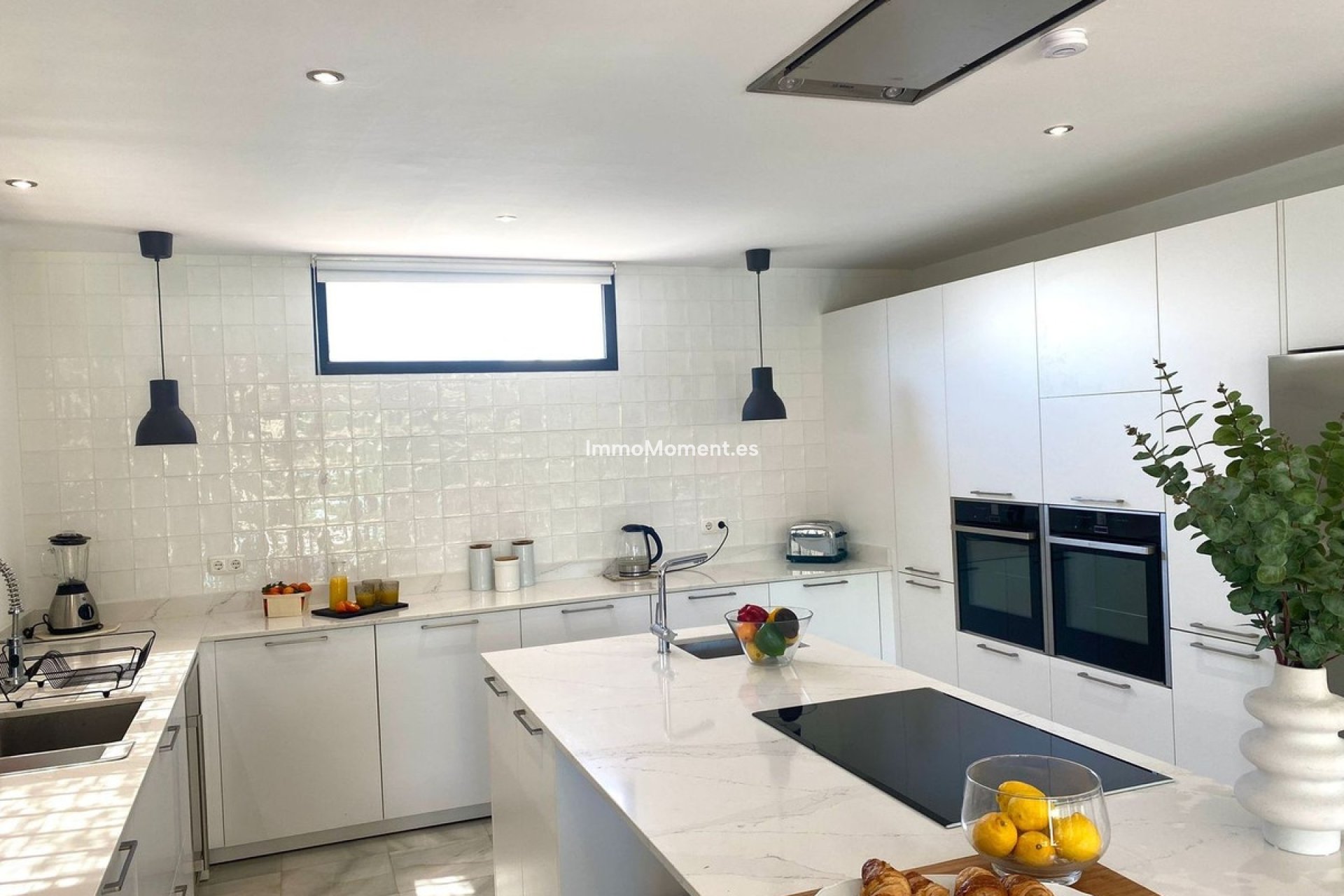 Resale - Villa - Marbella - Nueva Andalucía