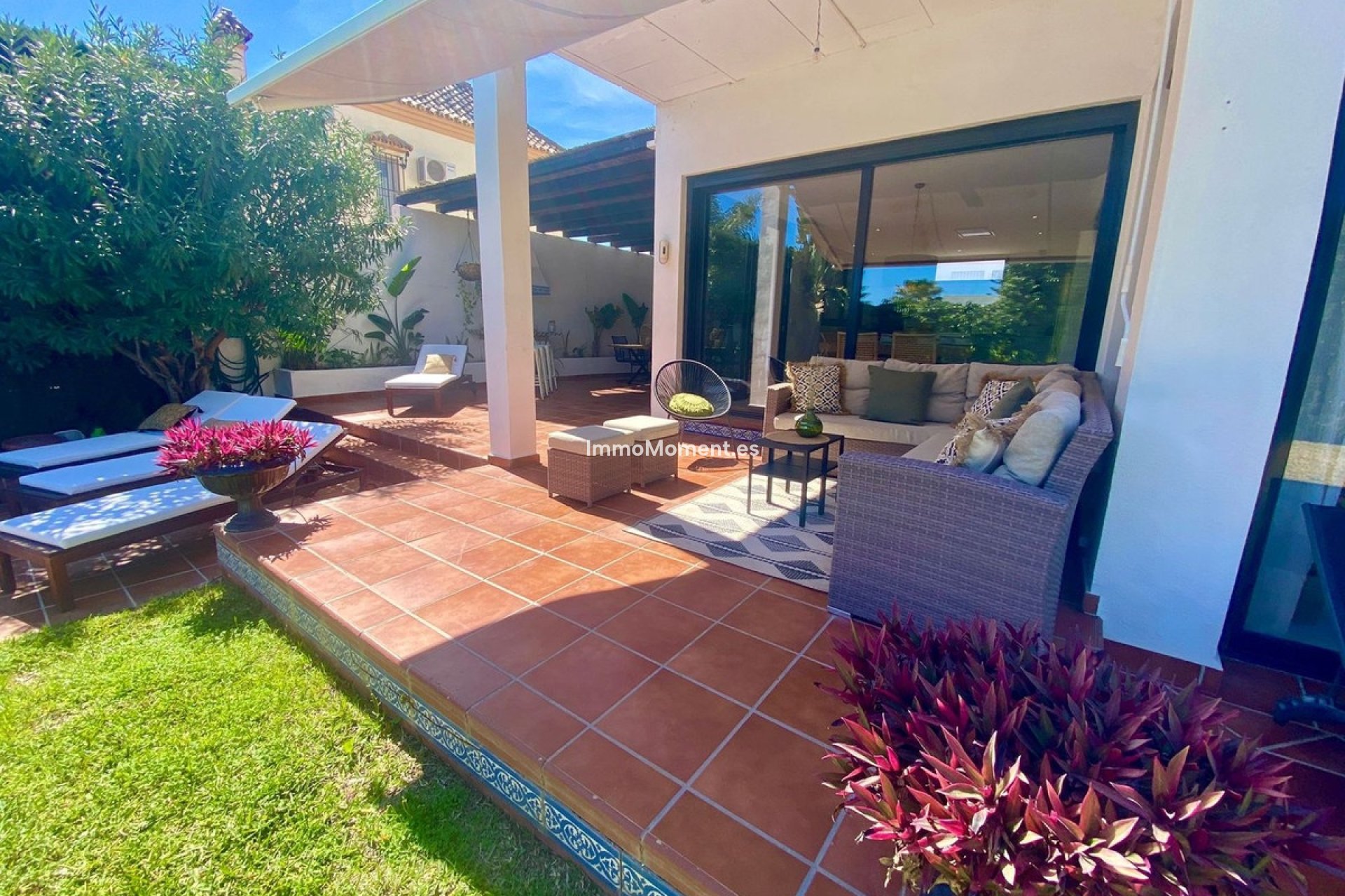 Resale - Villa - Marbella - Nueva Andalucía
