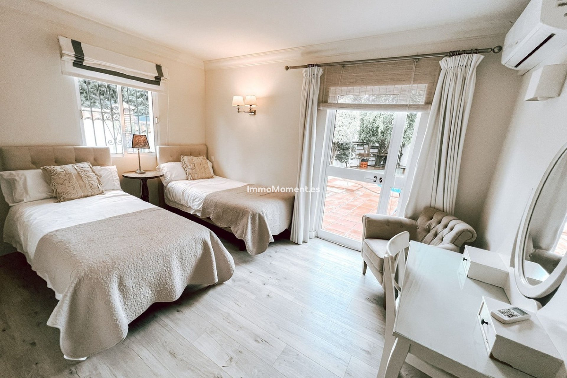 Resale - Villa - Marbella - Nueva Andalucía