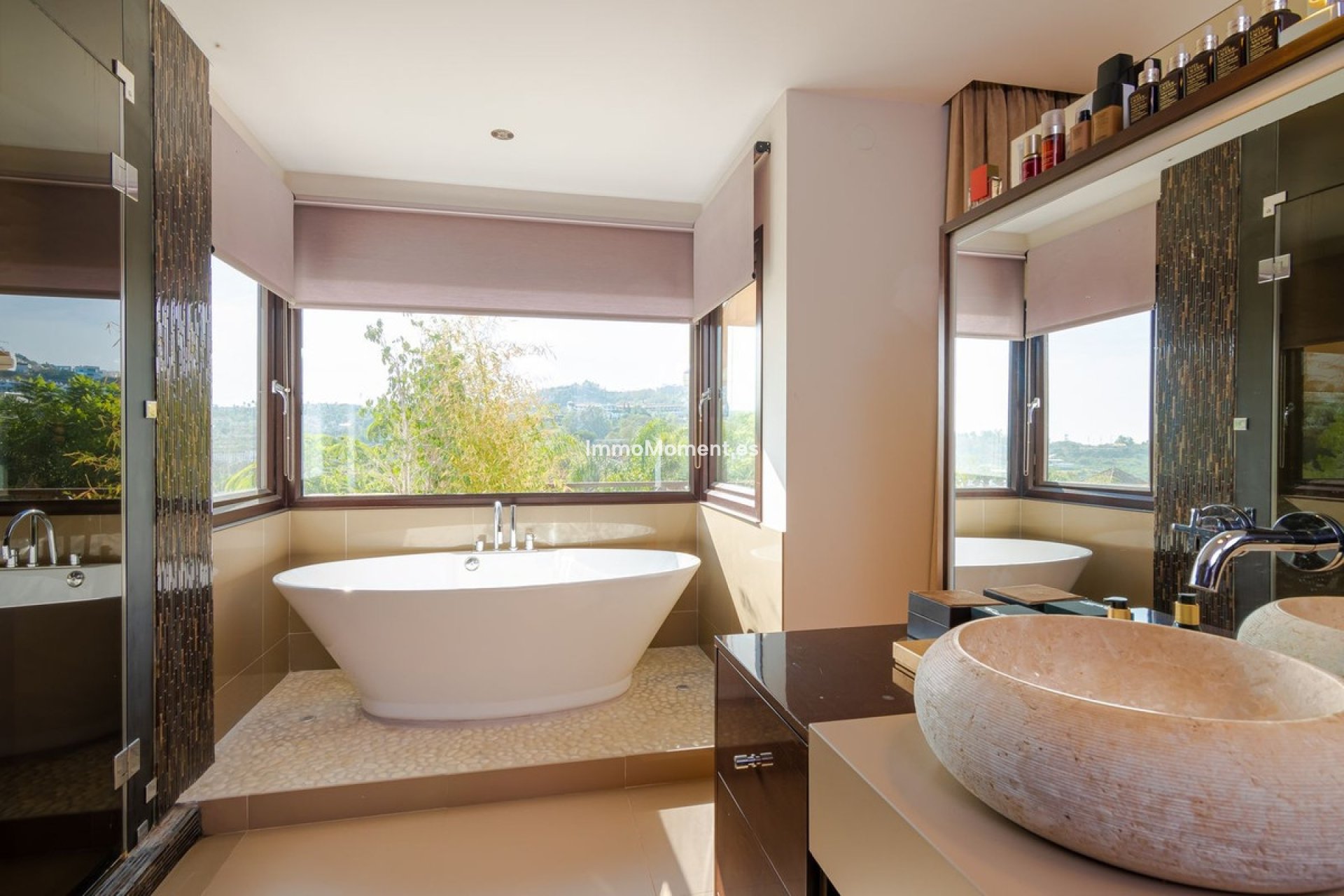 Resale - Villa - Marbella - Nueva Andalucía