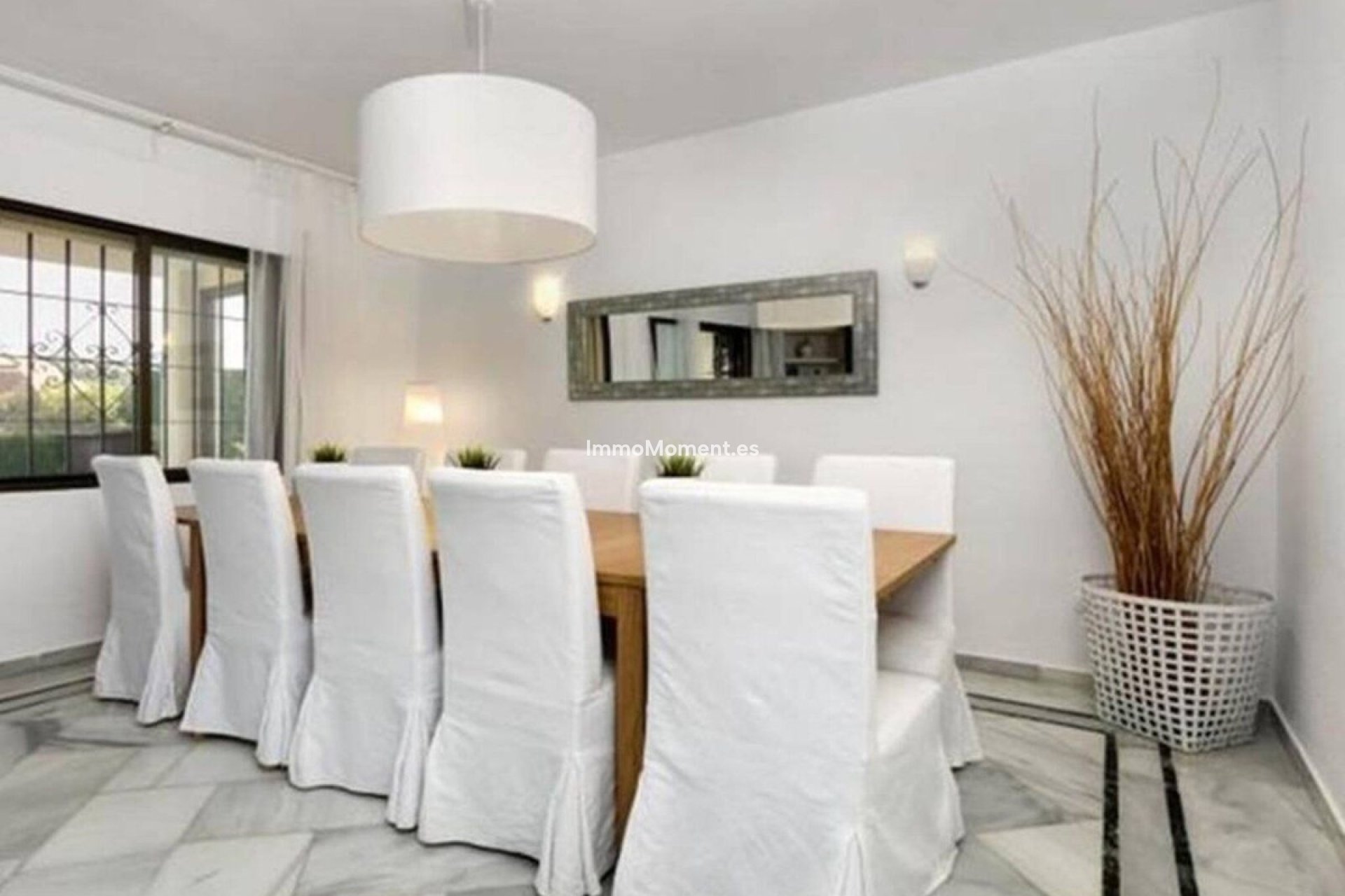 Resale - Villa - Marbella - Nueva Andalucía