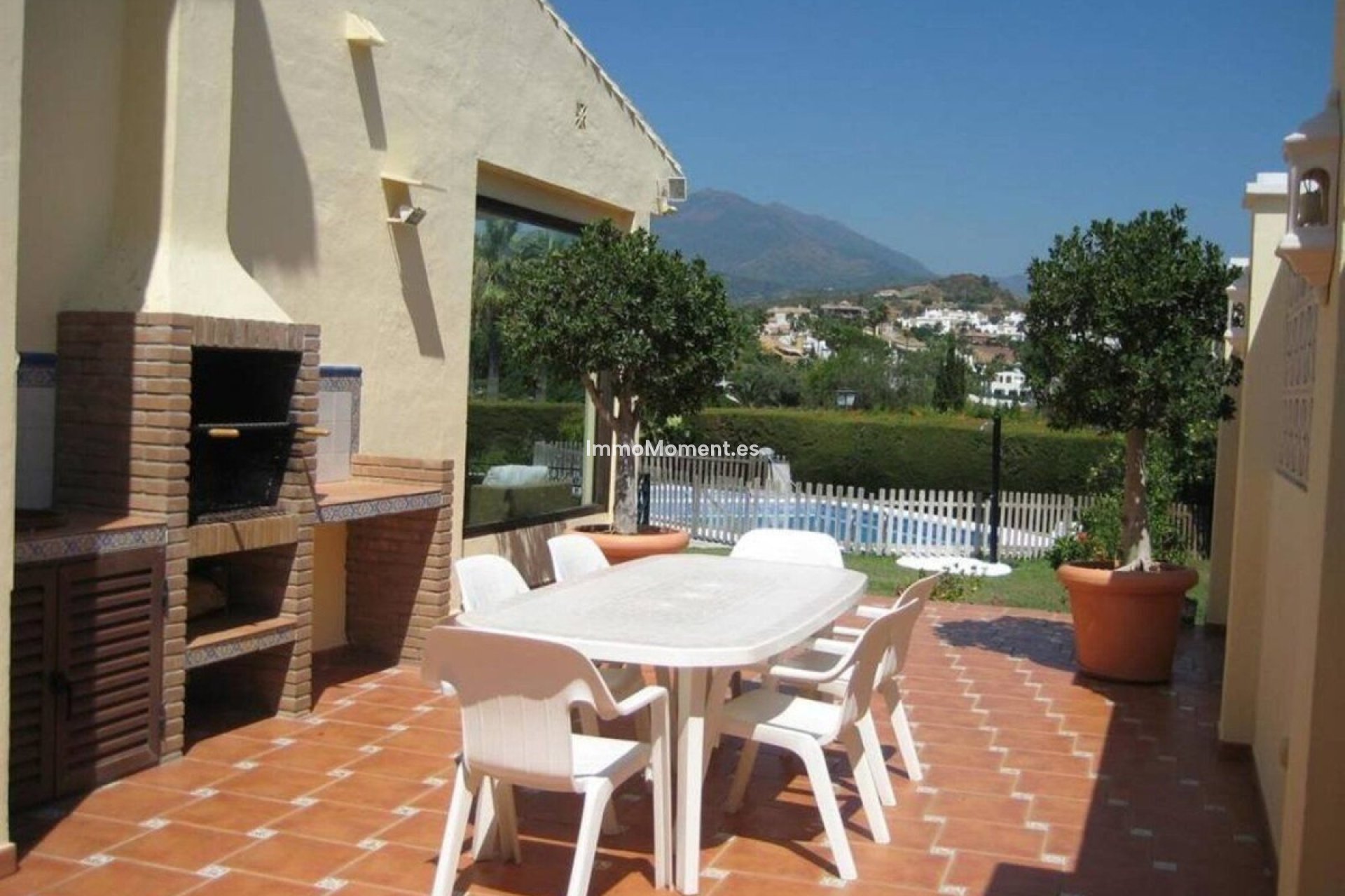 Resale - Villa - Marbella - Nueva Andalucía