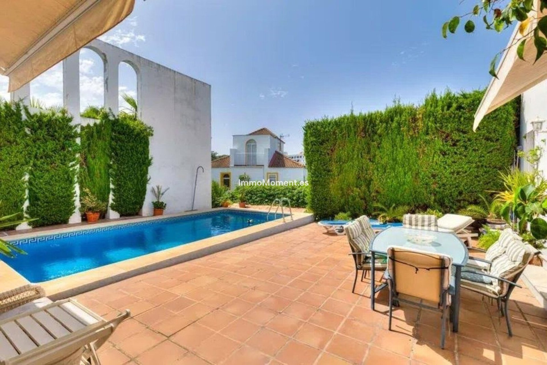 Resale - Villa - Marbella - Nueva Andalucía