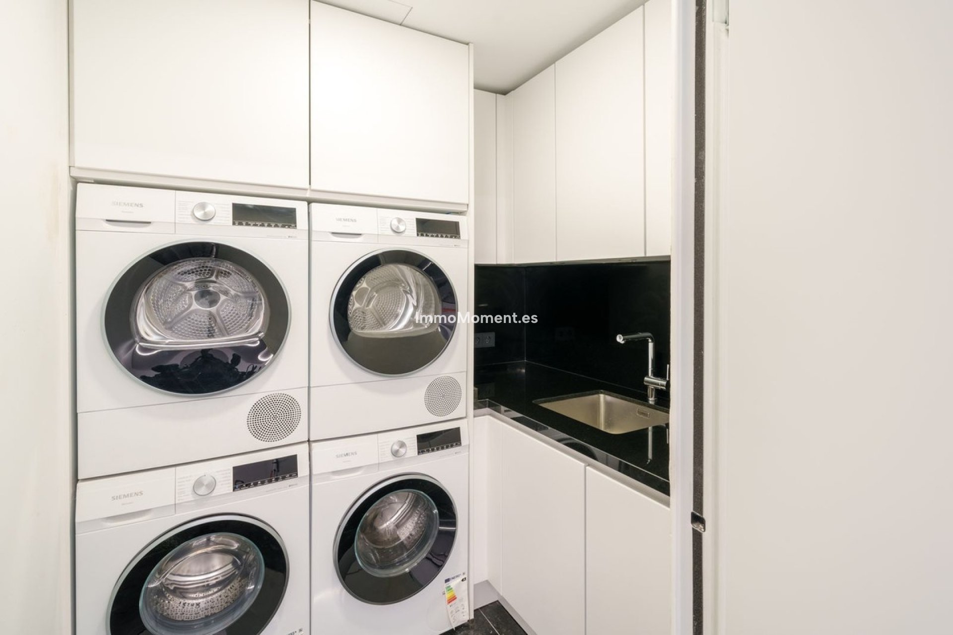 Resale - Villa - Marbella - Nueva Andalucía