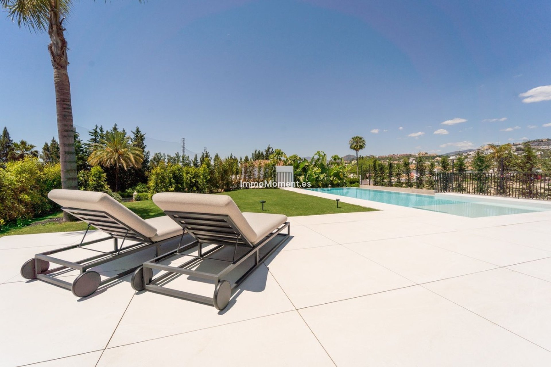 Resale - Villa - Marbella - Nueva Andalucía