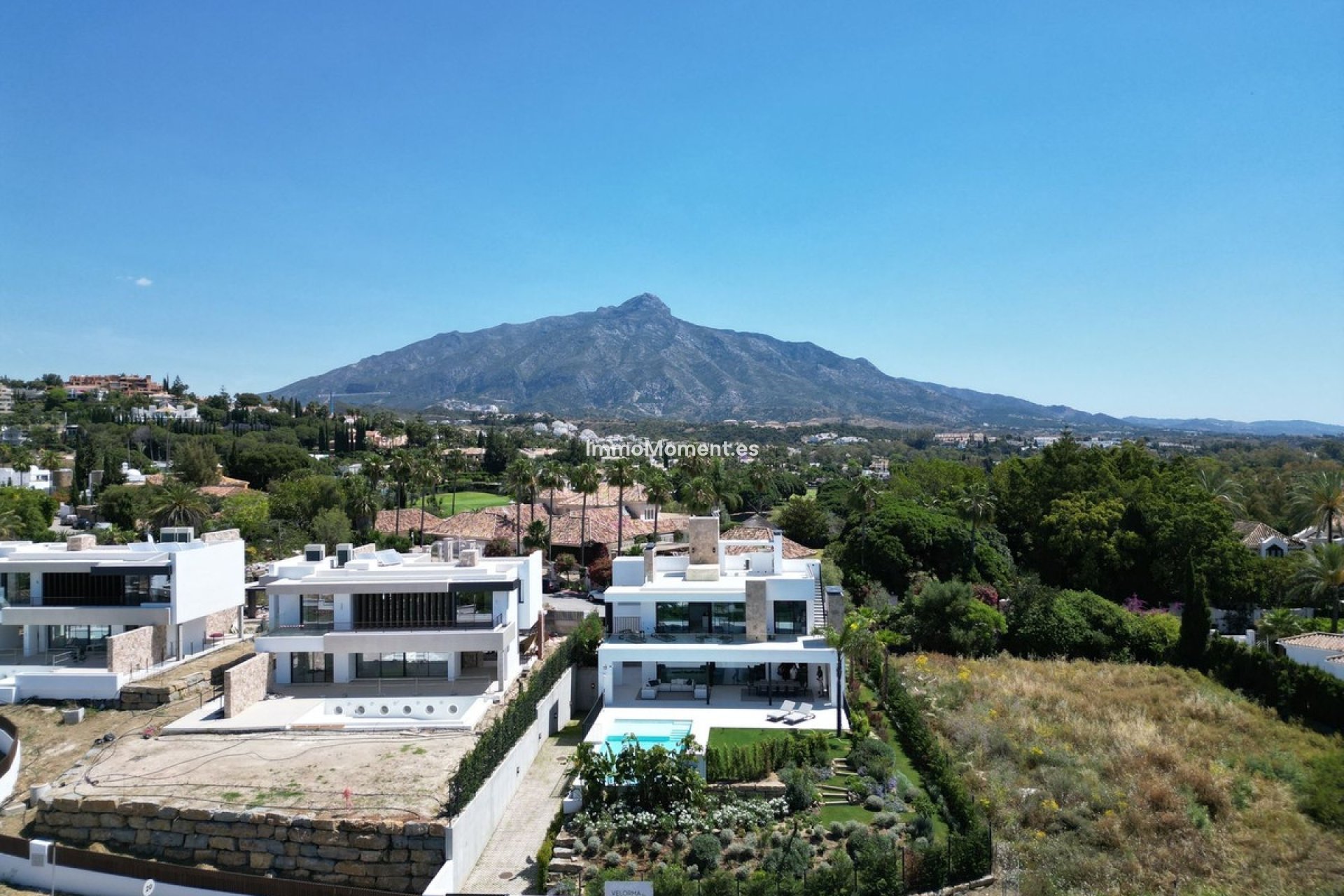 Resale - Villa - Marbella - Nueva Andalucía