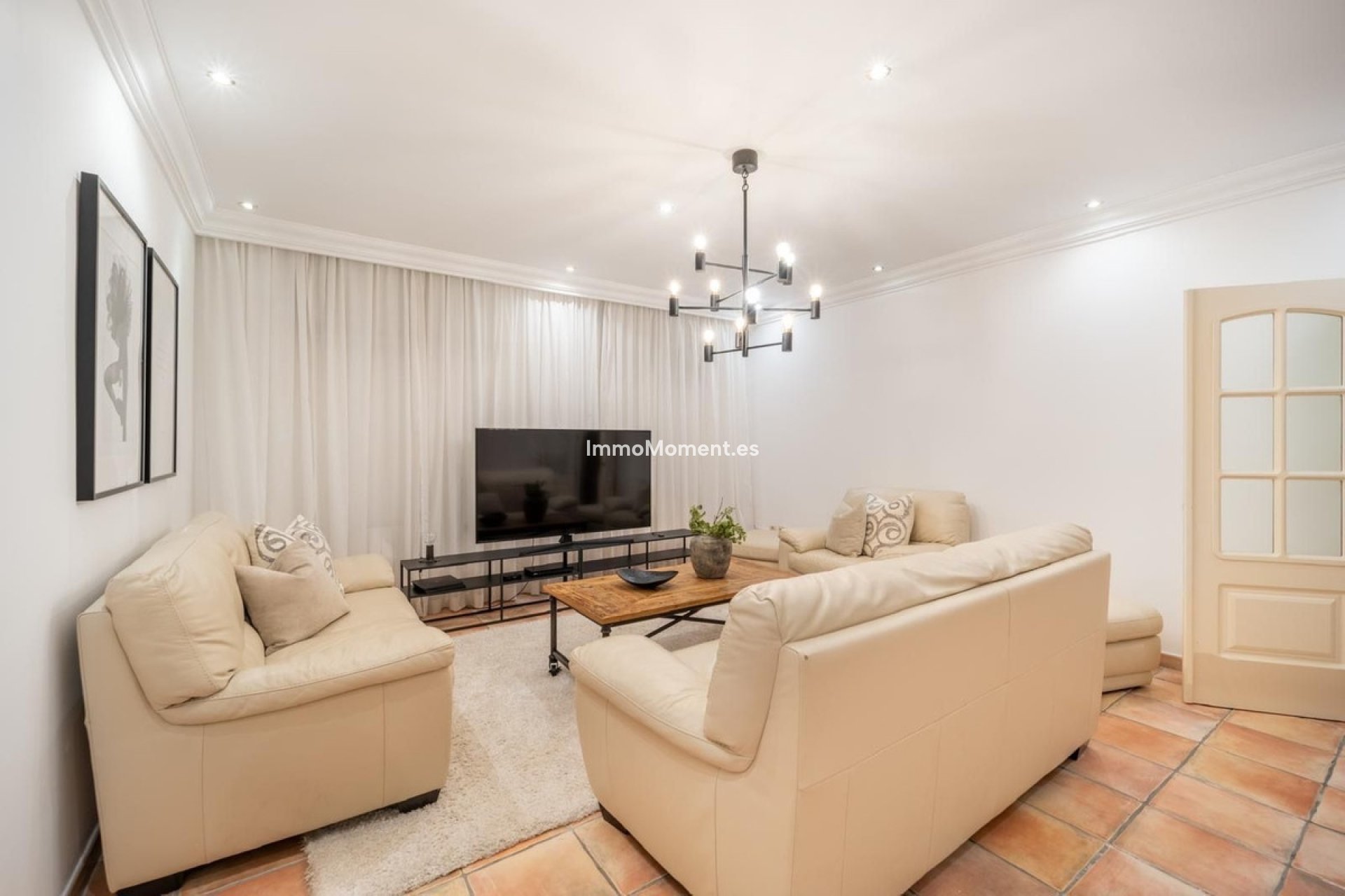 Resale - Villa - Marbella - Nueva Andalucía