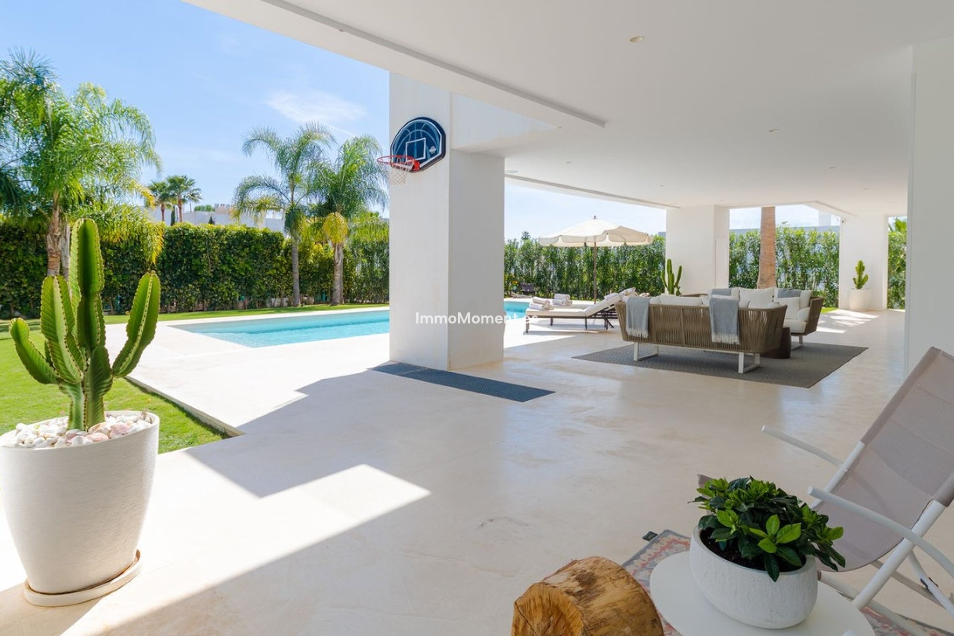 Resale - Villa - Marbella - Nueva Andalucía