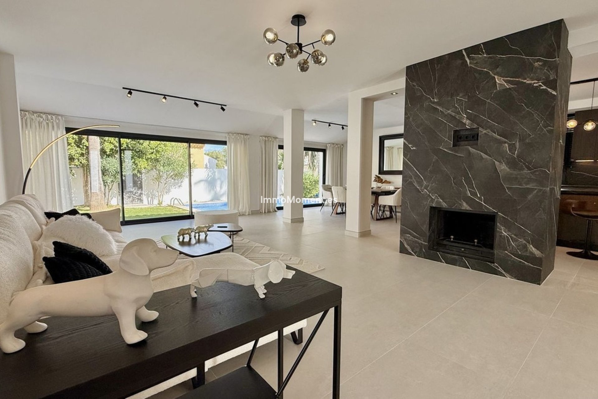 Resale - Villa - Marbella - Nueva Andalucía