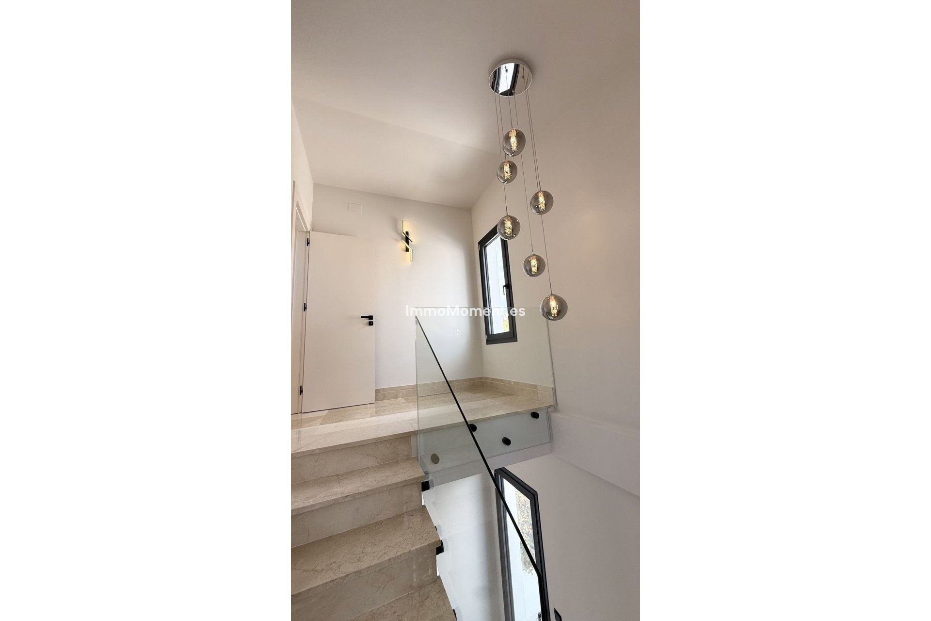 Resale - Villa - Marbella - Nueva Andalucía