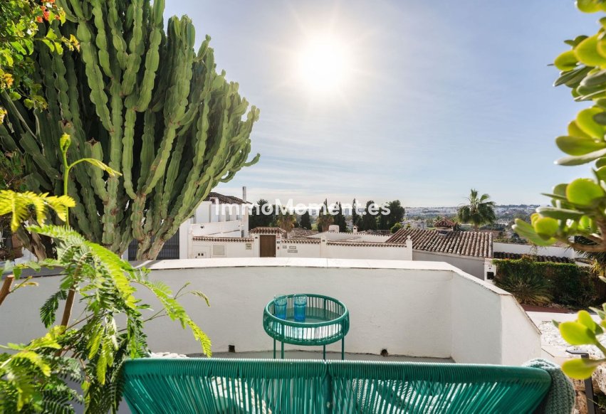 Resale - Villa - Marbella - Nueva Andalucía