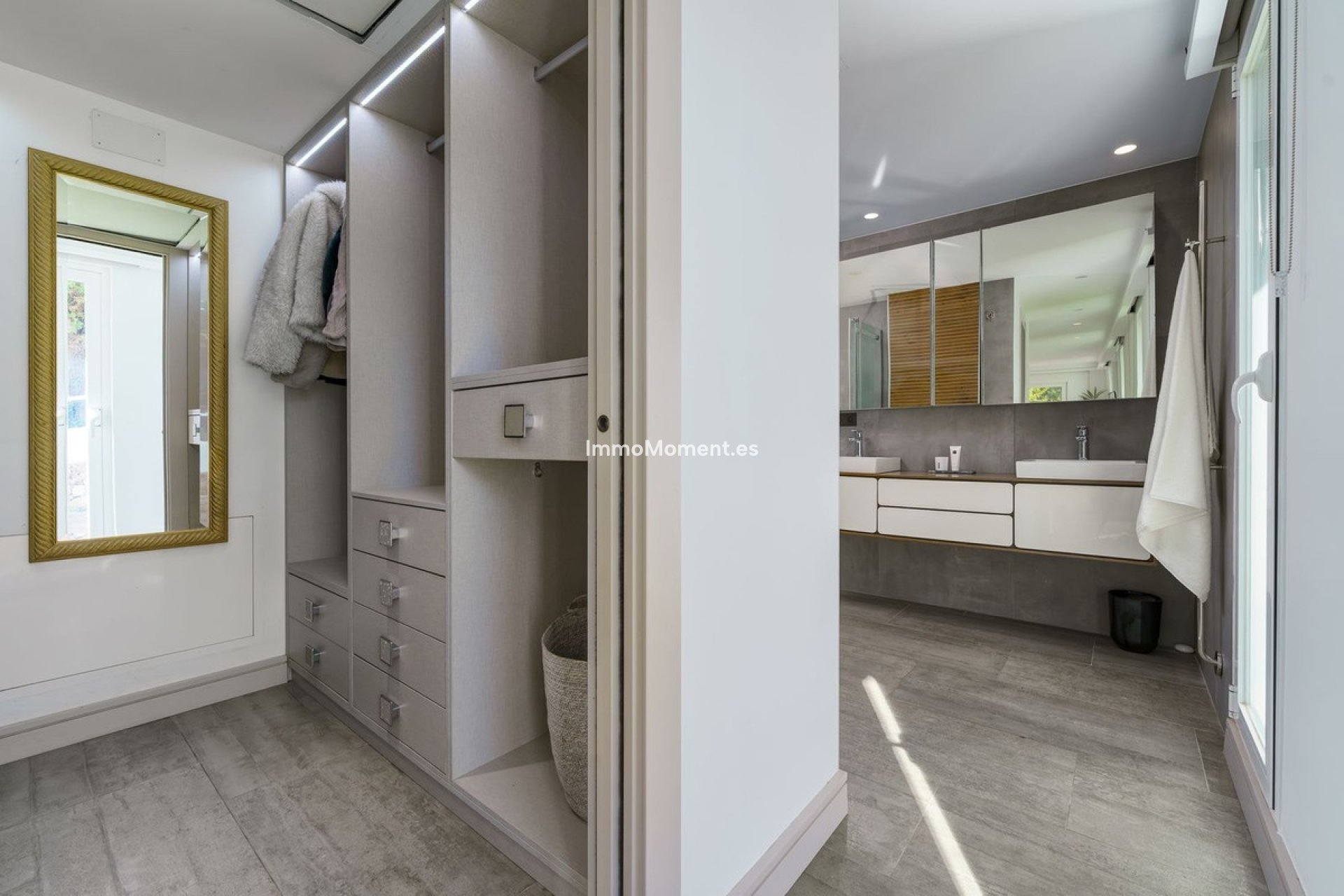 Resale - Villa - Marbella - Nueva Andalucía