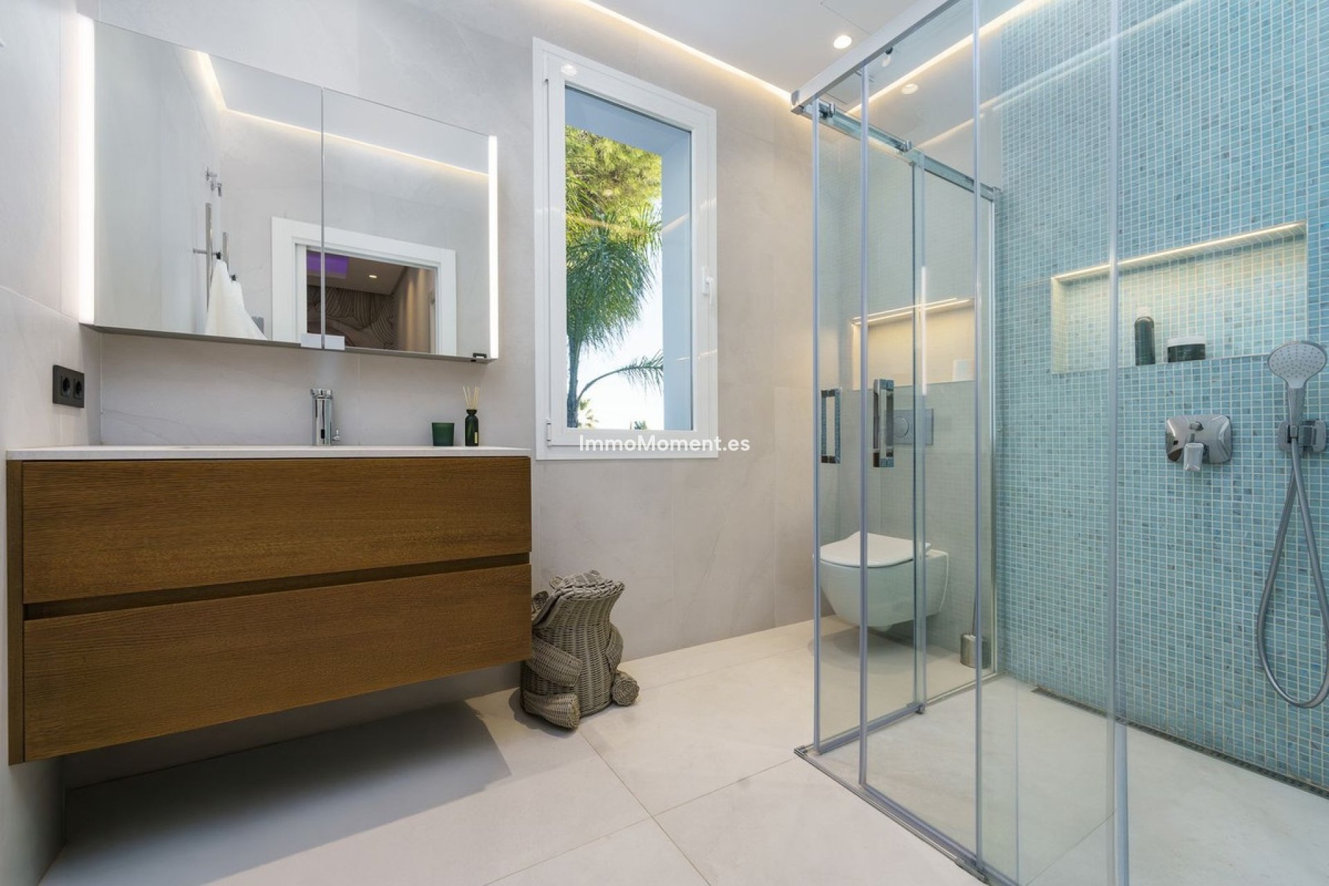 Resale - Villa - Marbella - Nueva Andalucía