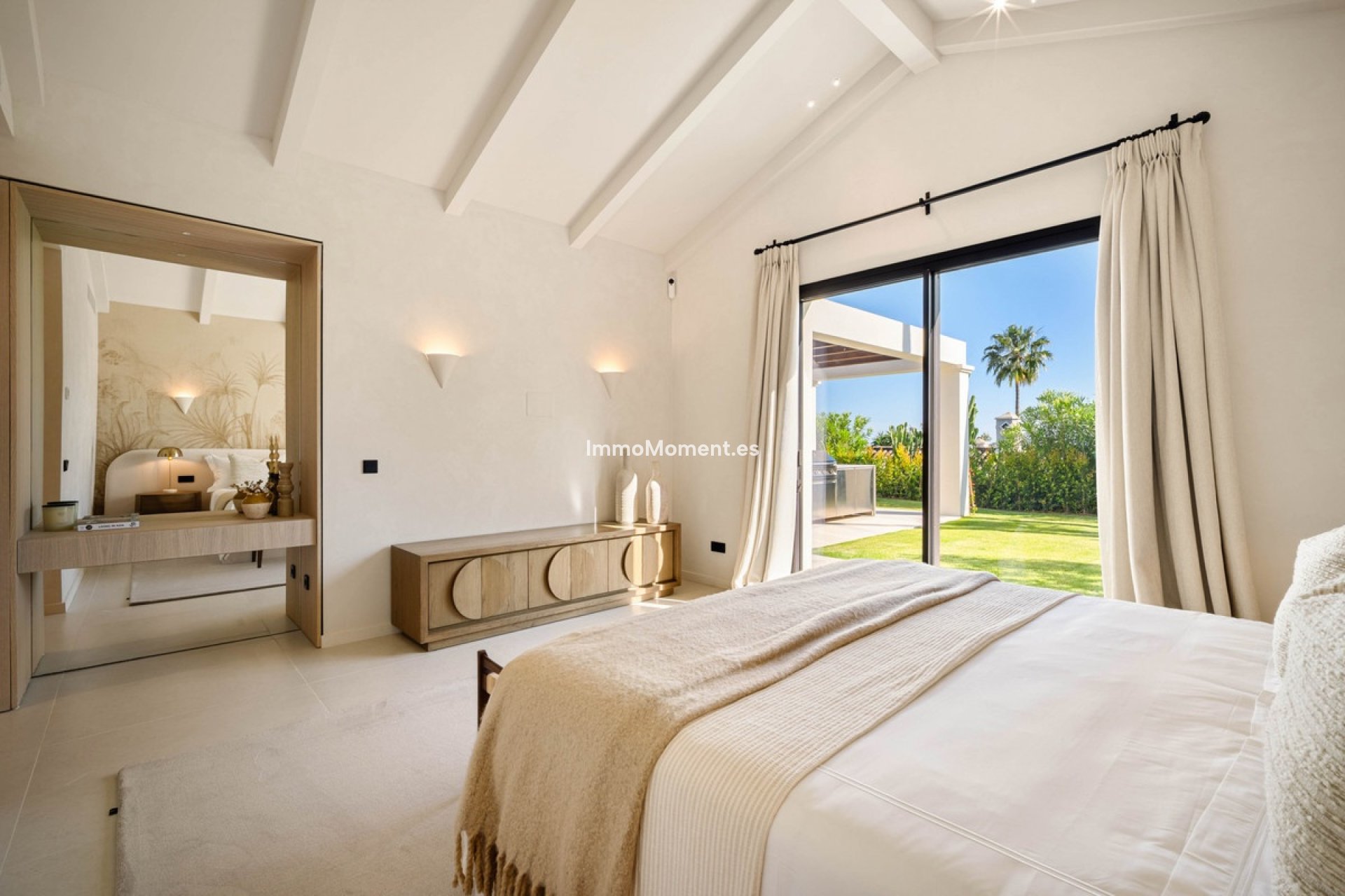 Resale - Villa - Marbella - Nueva Andalucía