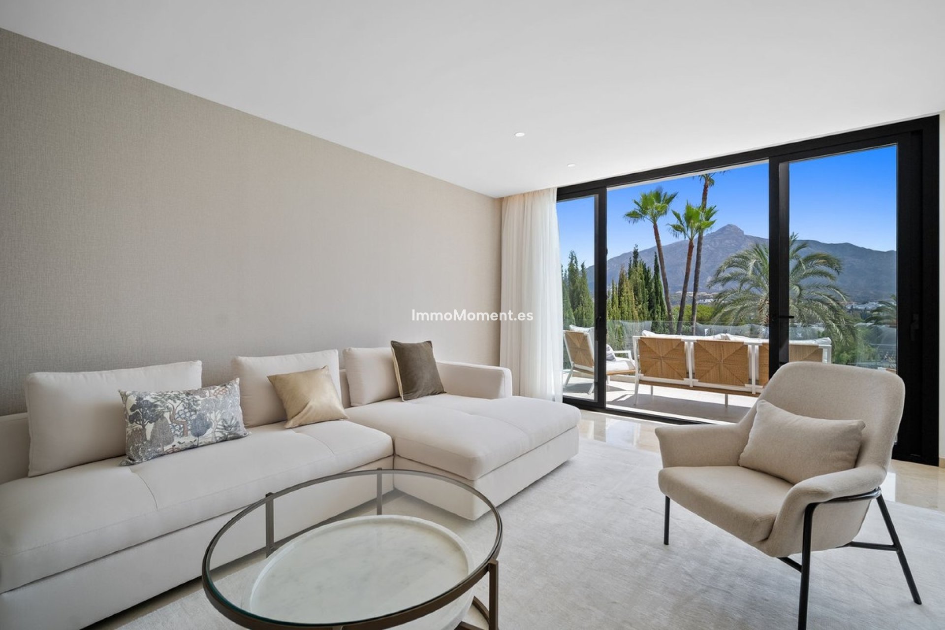 Resale - Villa - Marbella - Nueva Andalucía