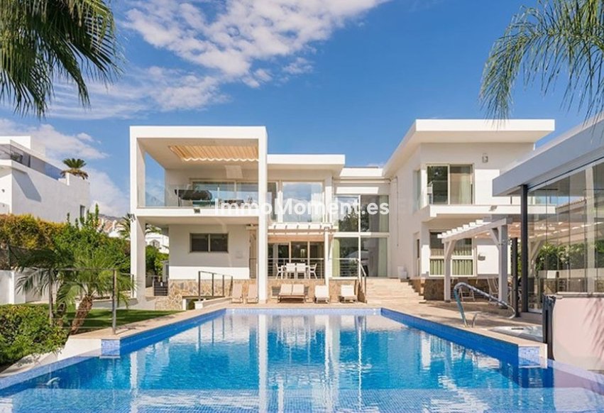Resale - Villa - Marbella - Nueva Andalucía