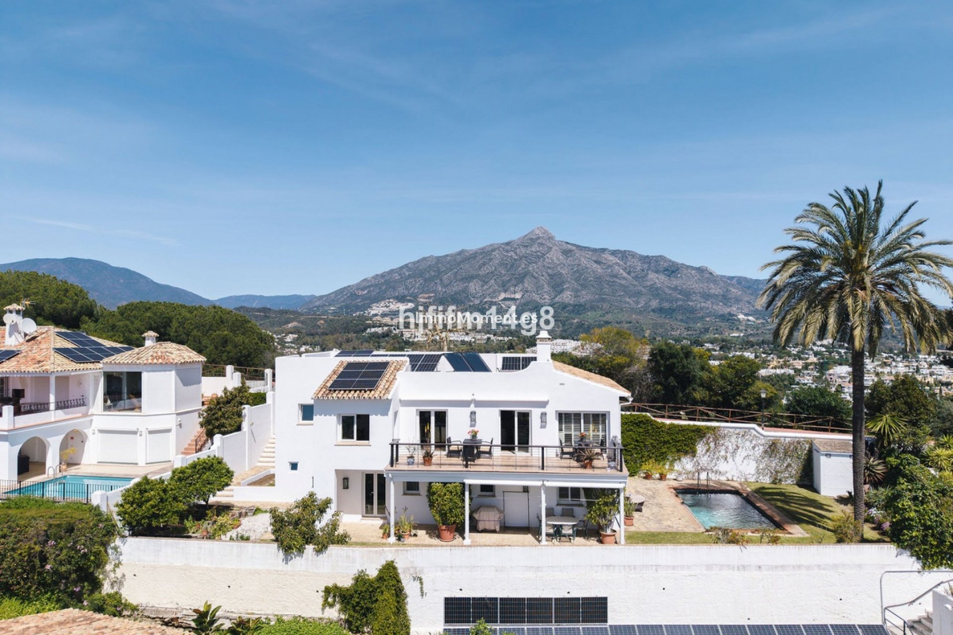 Resale - Villa - Marbella - Nueva Andalucía