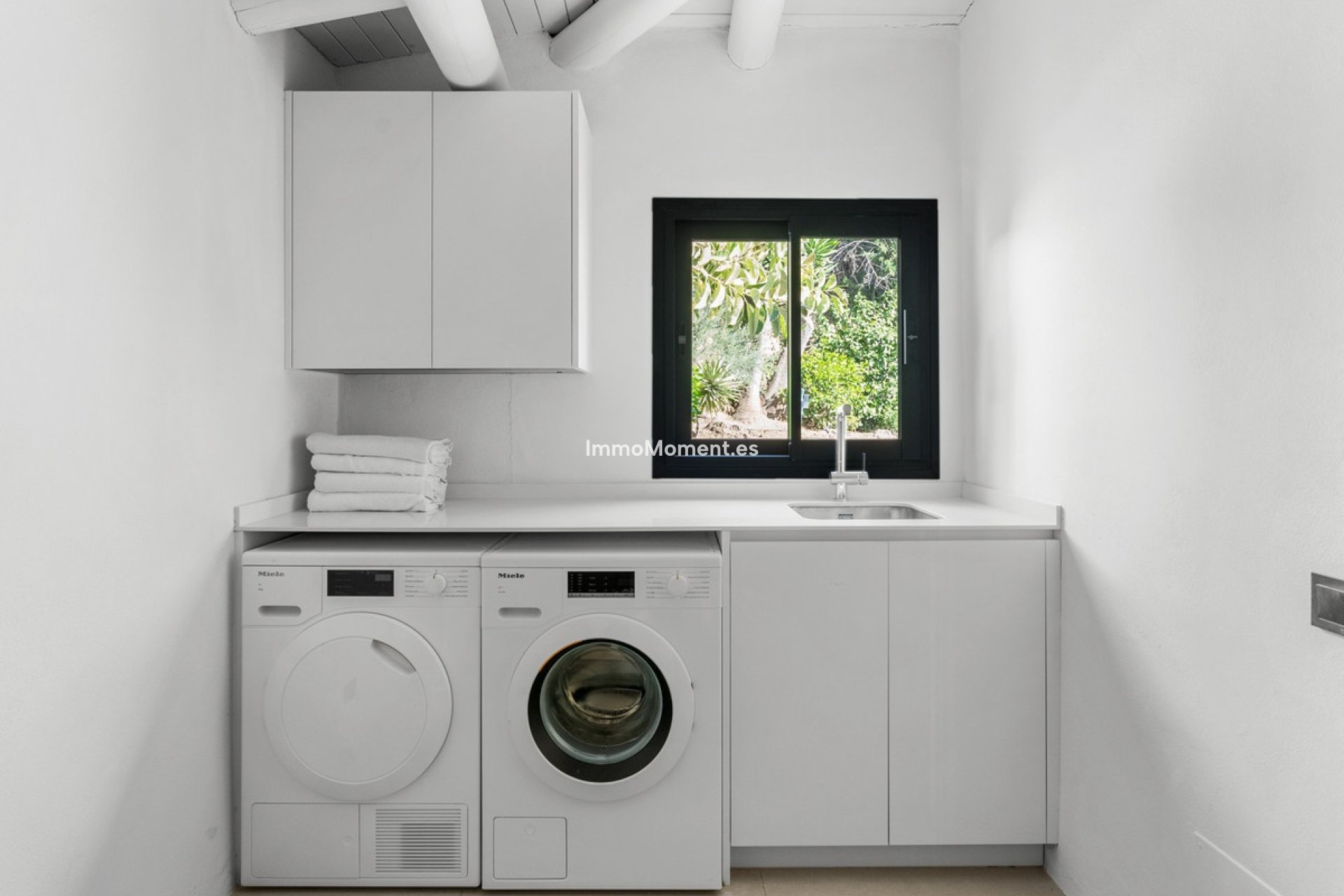 Resale - Villa - Marbella - Nueva Andalucía