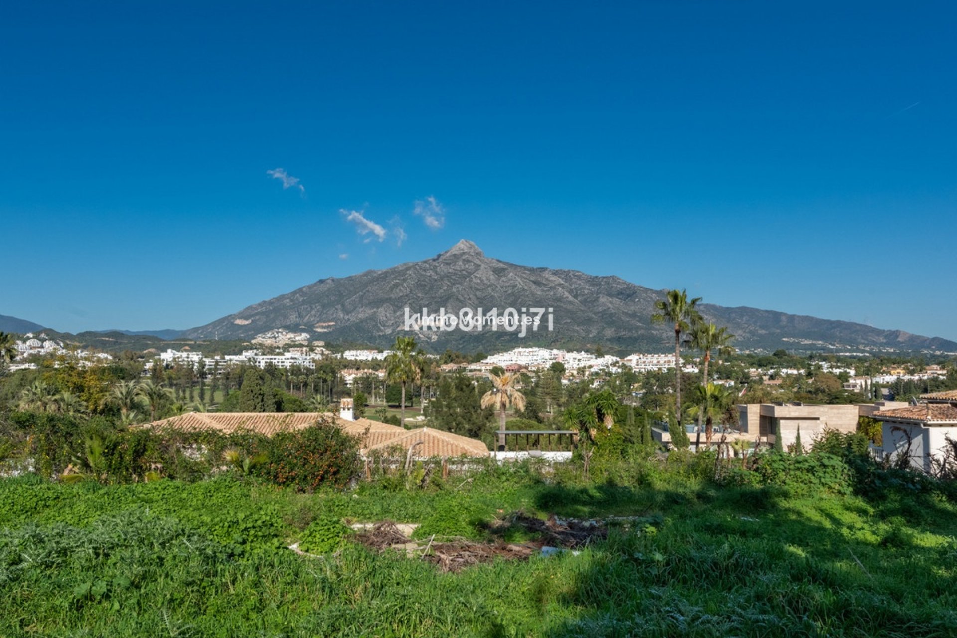 Resale - Villa - Marbella - Nueva Andalucía