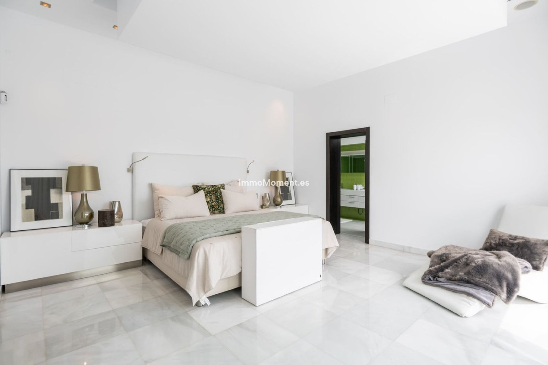 Resale - Villa - Marbella - Nueva Andalucía