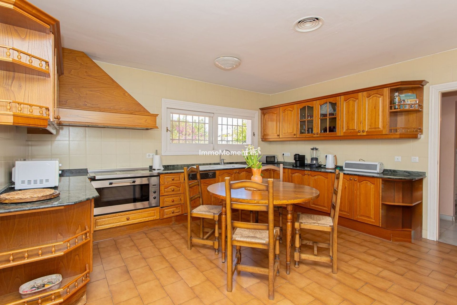 Resale - Villa - Marbella - Nueva Andalucía