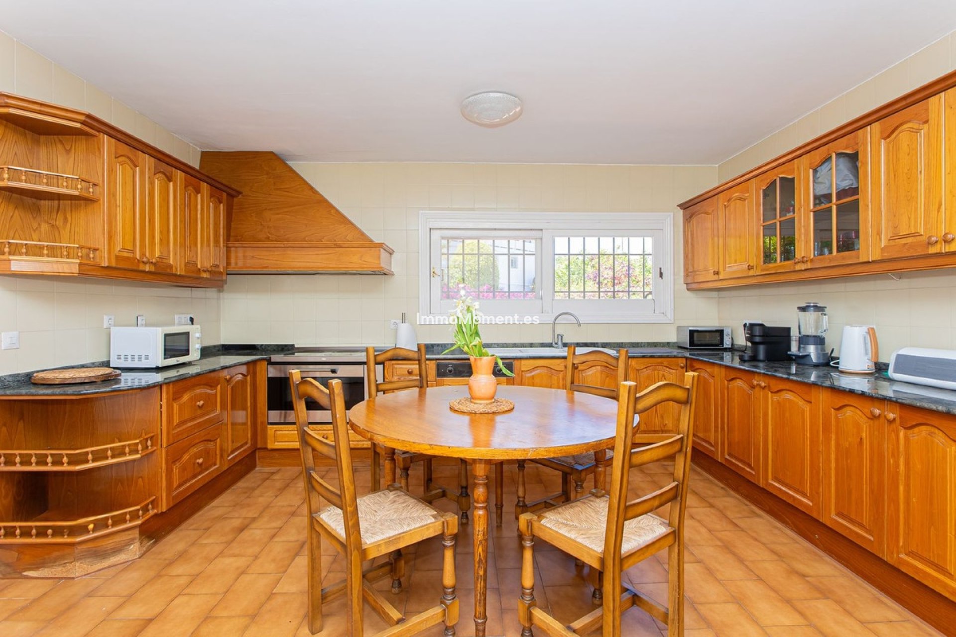 Resale - Villa - Marbella - Nueva Andalucía