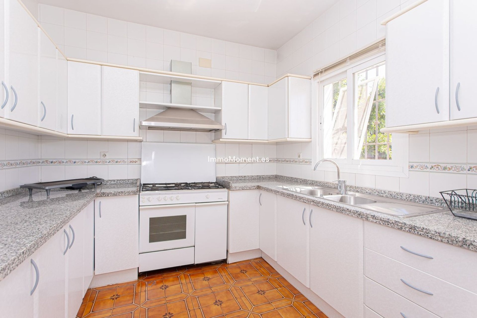 Resale - Villa - Marbella - Nueva Andalucía