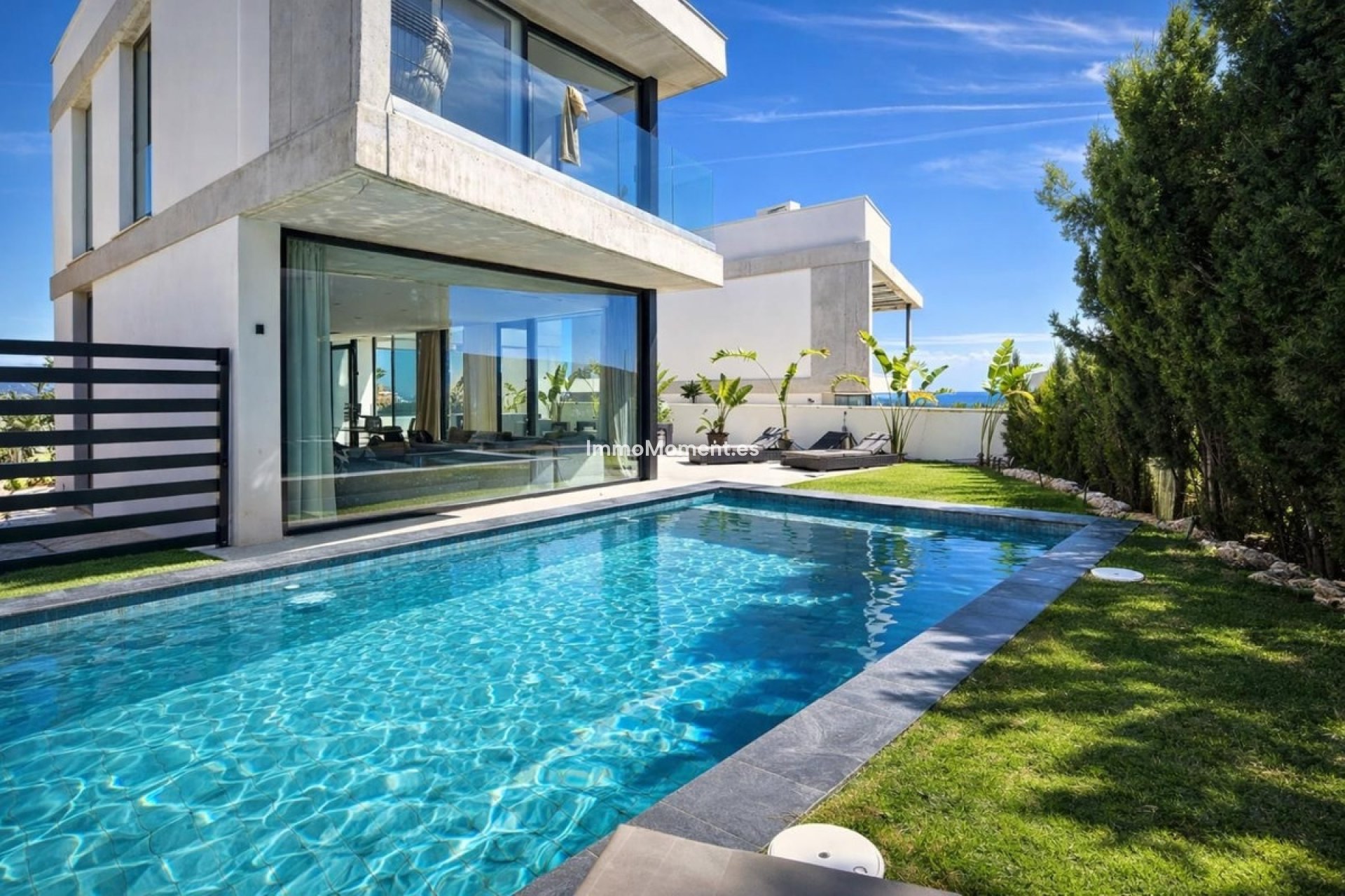 Resale - Villa - Marbella - Nueva Andalucía