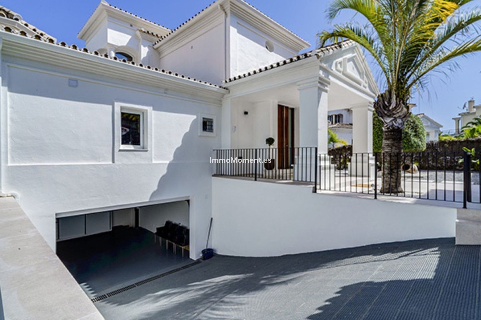 Resale - Villa - Marbella - Nueva Andalucía