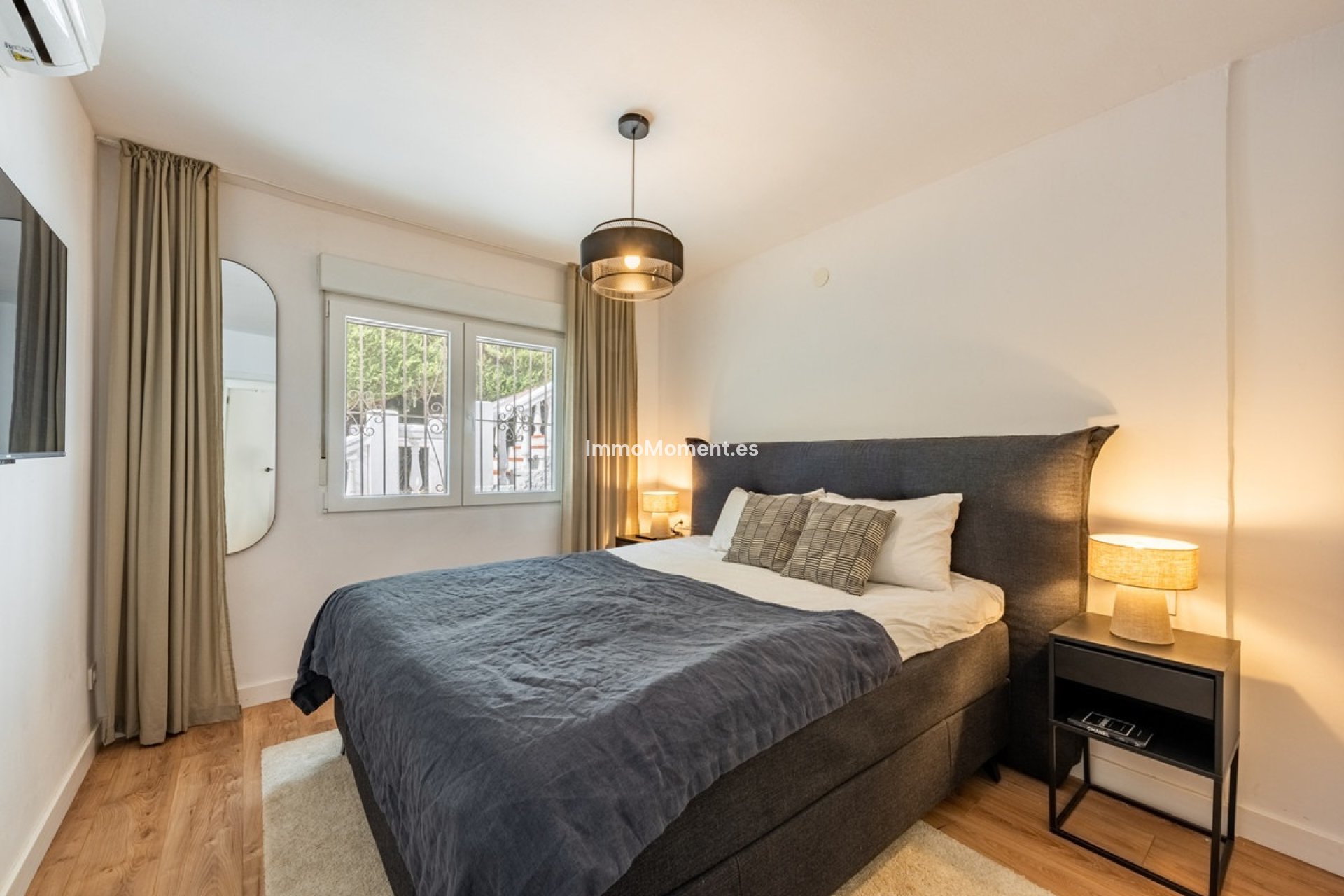 Resale - Villa - Marbella - Nueva Andalucía