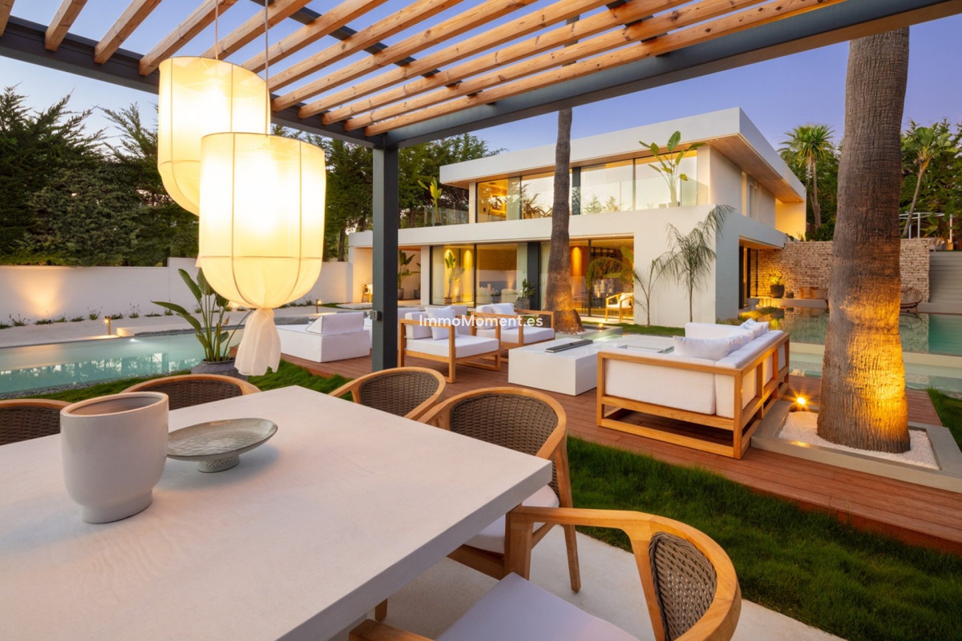 Resale - Villa - Marbella - Nueva Andalucía